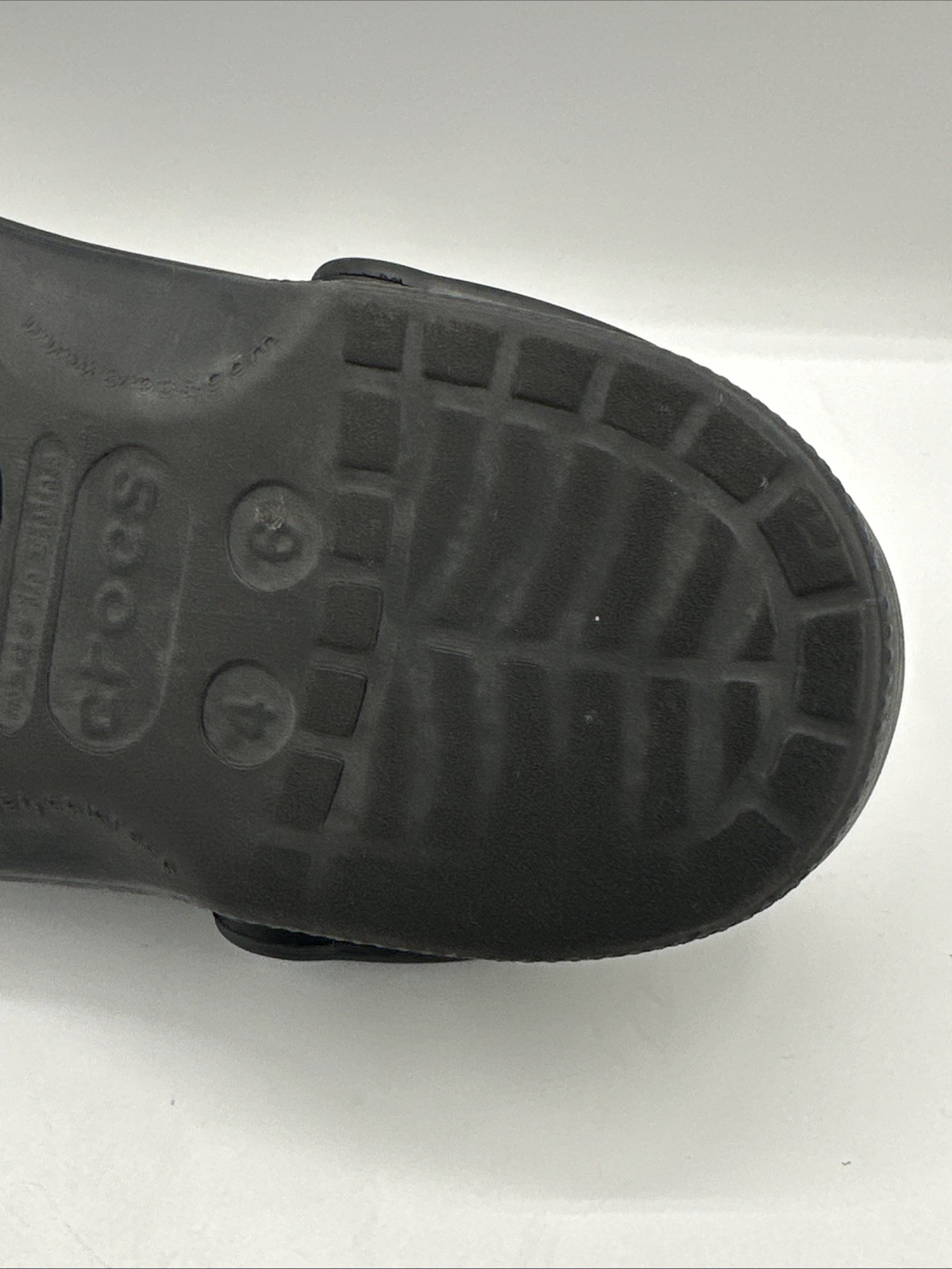 CROCS Black Classic Clogs w/ Jibbitz Charms Size: Men 4 / Women 6