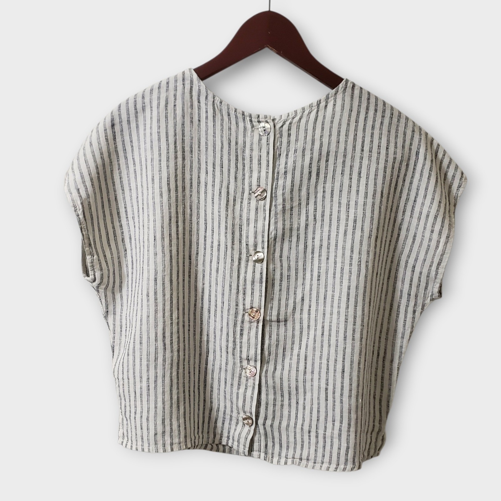 Tahari Linen Boxy Crop Top Cap Sleeve Button Decor White Black Stripe Large