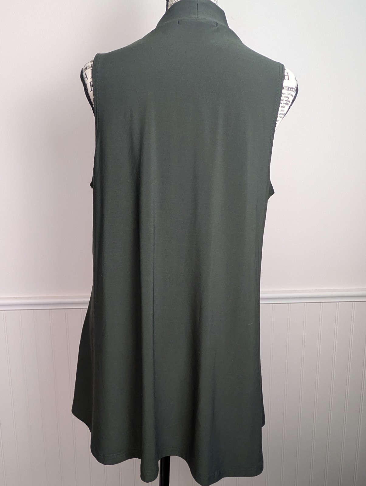 Sympli Go To High Neck Sleeveless Tunic Green Size 14 Made in Canada Lagenlook