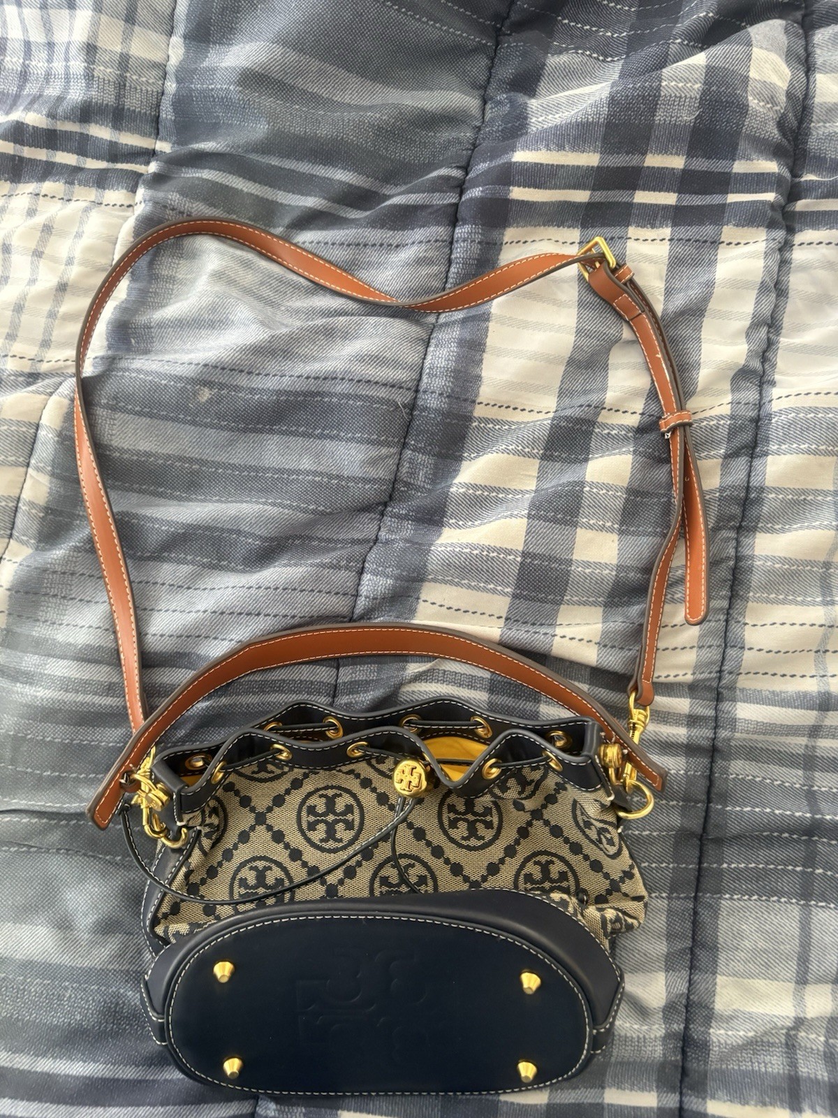 Tory Burch Logo Monogram Drawstring Bucket Bag Beige Navy Brown Detachable Strap