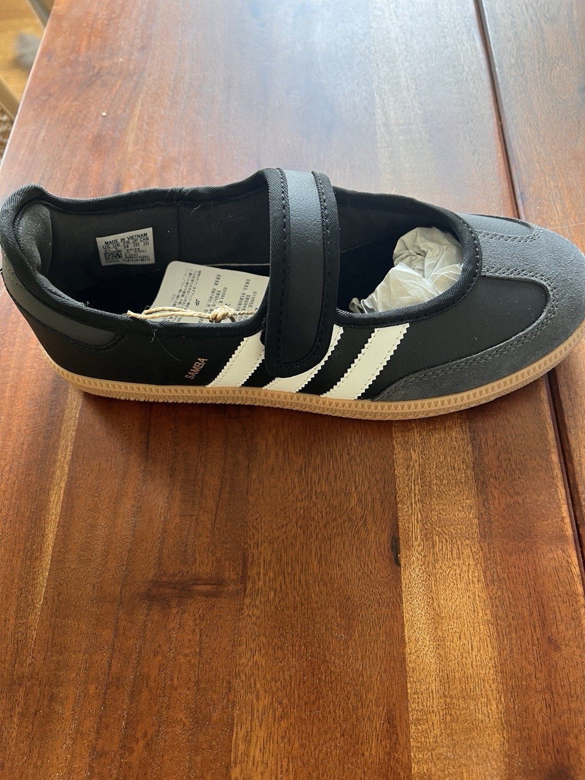 adidas Samba Jane Women’s Sneakers White/Black/Gum, Size 6.5
