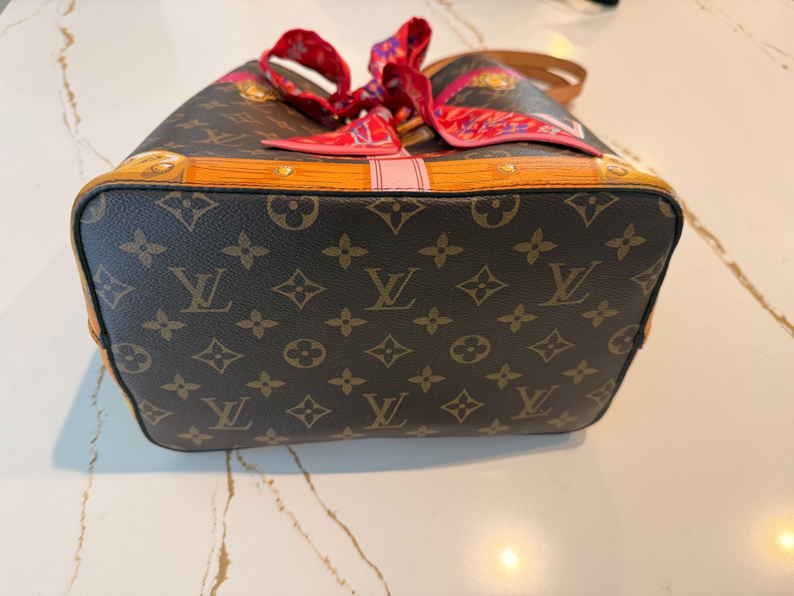 Louis Vuitton NeoNoe M40649 Limited Edition | Exclusive Collector’s Piece