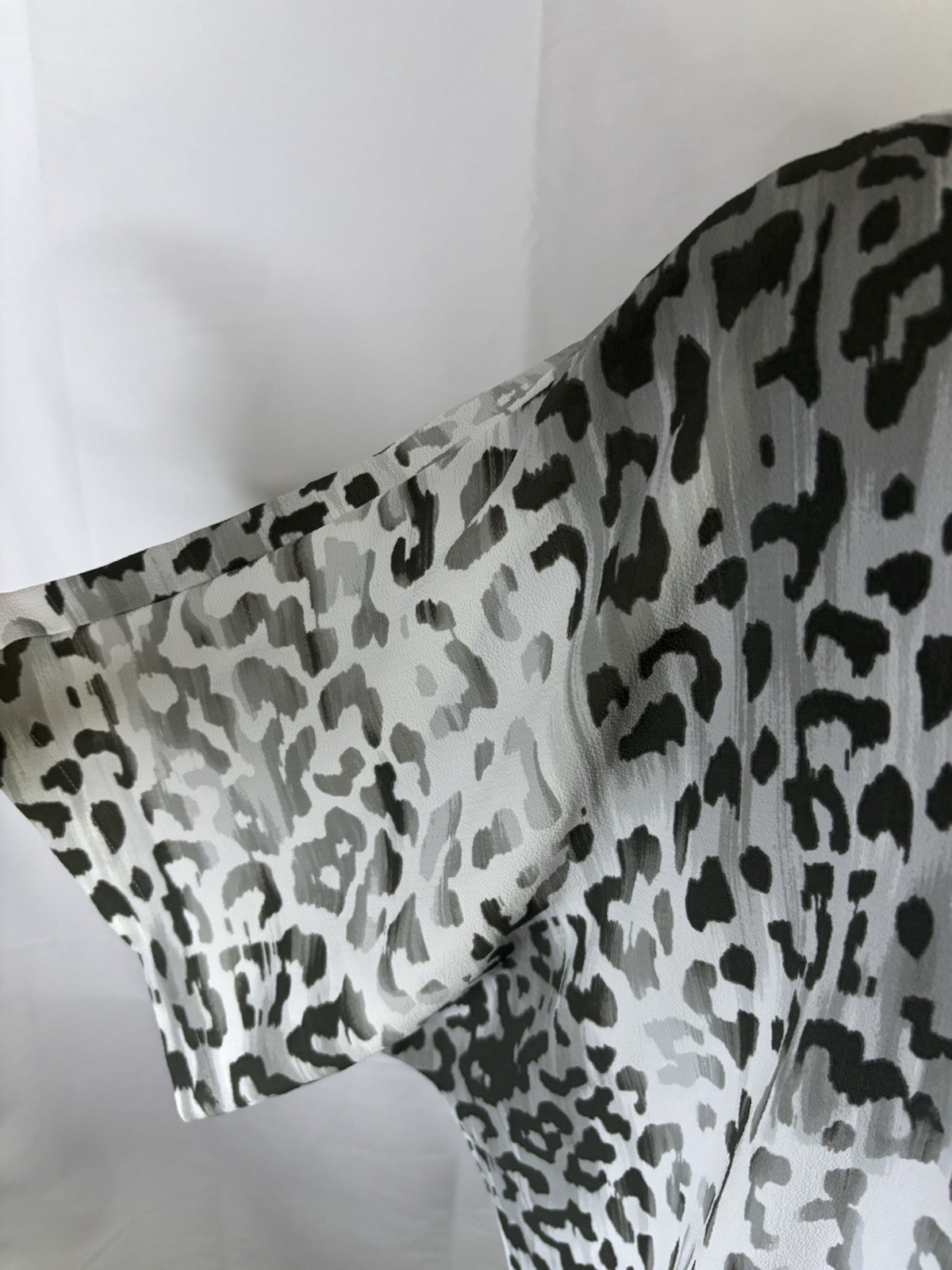 M&S Collection Grey Animal Print Blouse UK 22 EUR 50 Lightweight Loose Fit Top