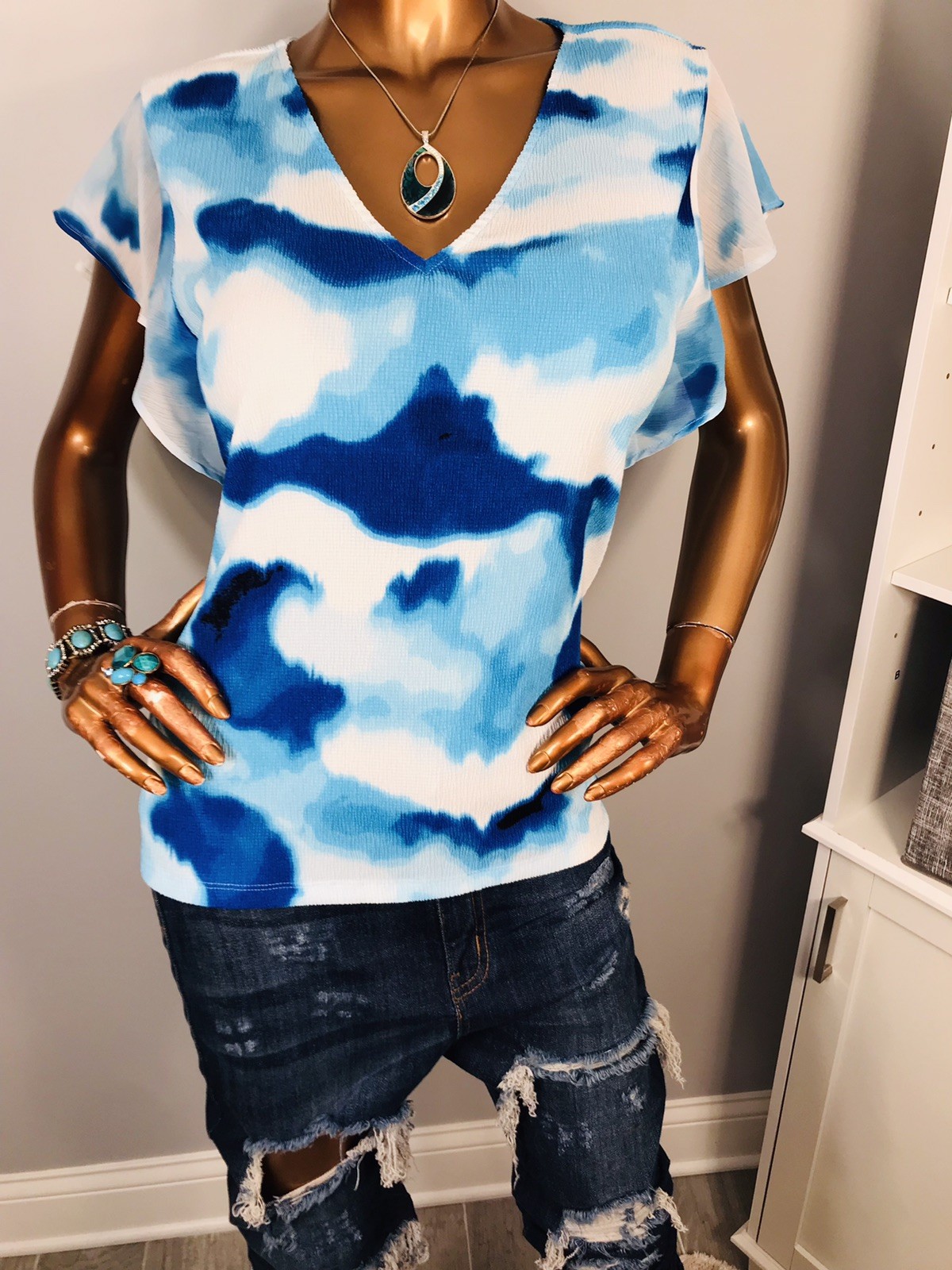 Calvin Klein M Top Stretch NWT Low Cut CK Hem Logo Blouse Blue White Short Slv