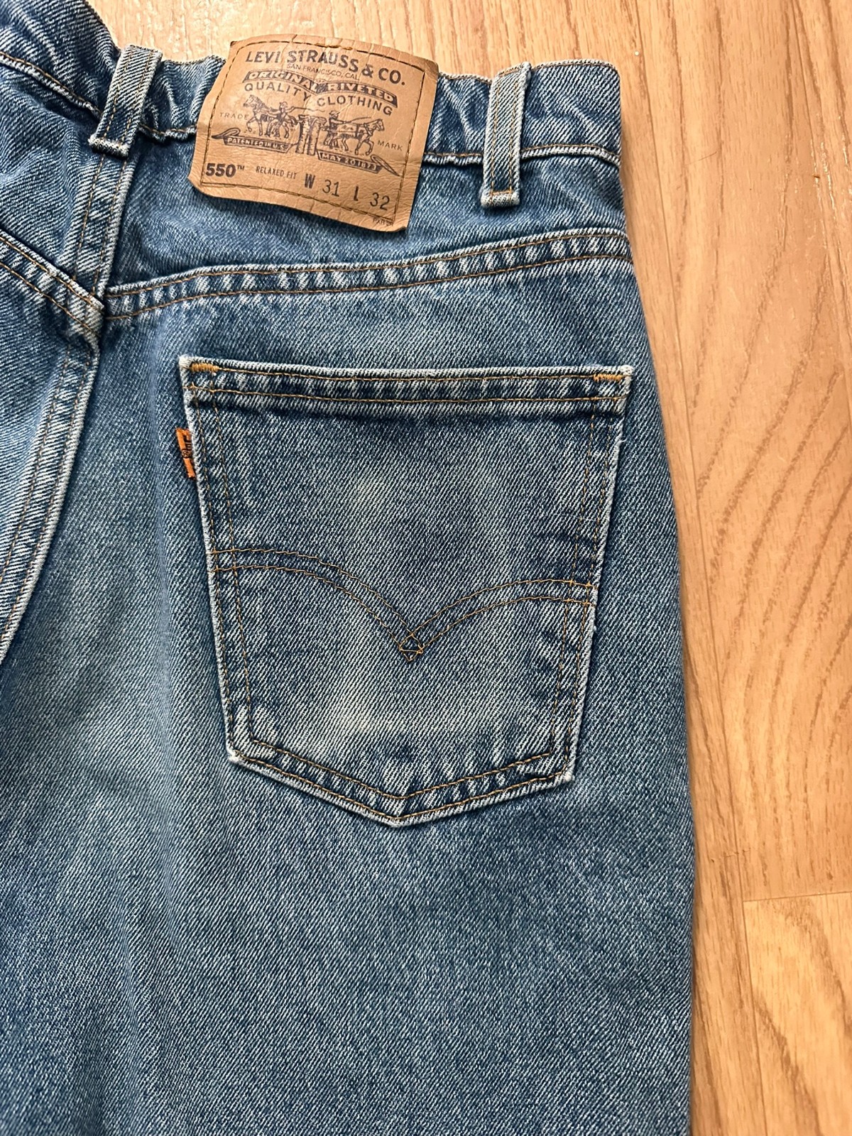 ’90s Vintage Levis 550 Relaxed Fit Orange Tab Made in USA 31×32