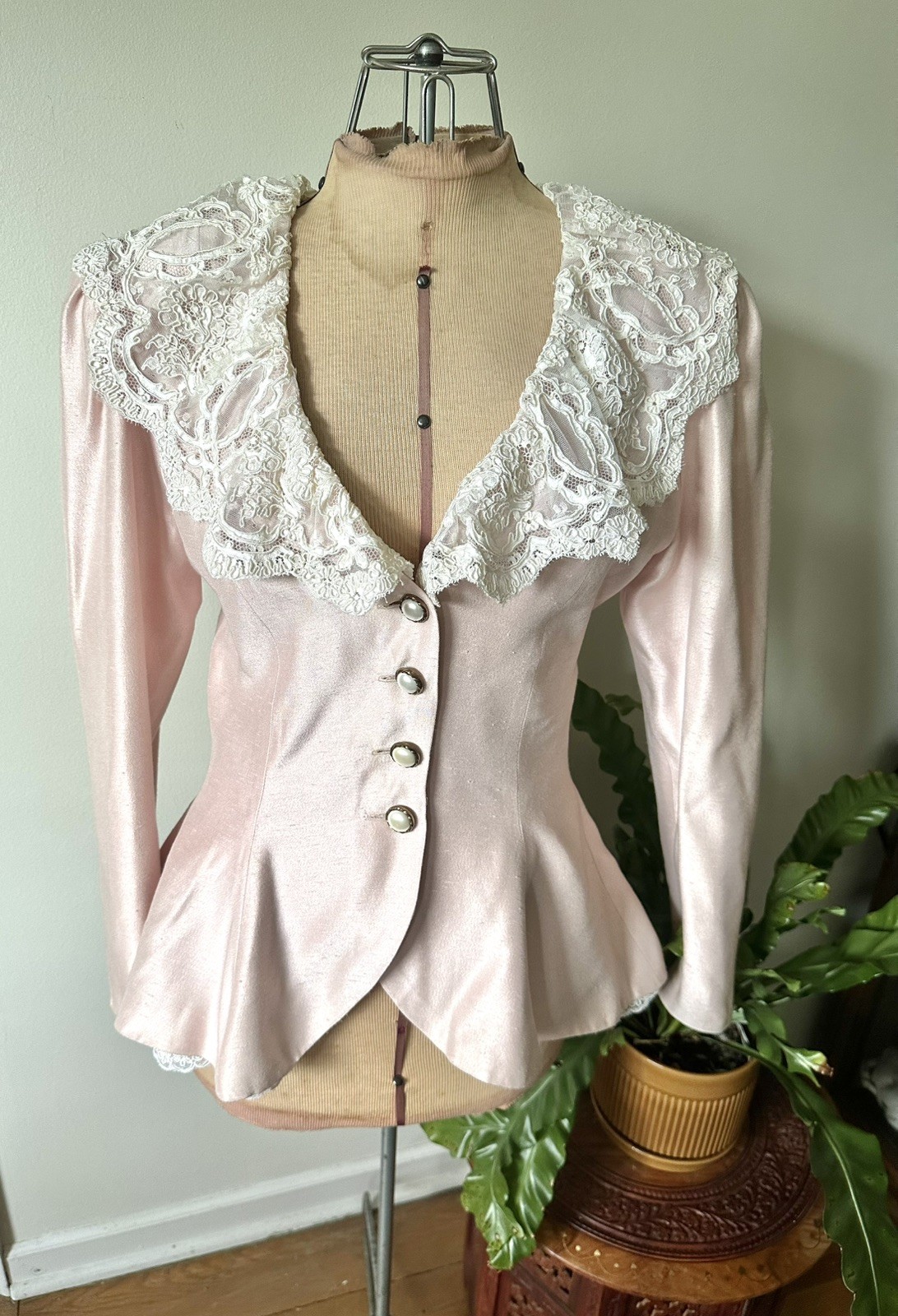 Vintage Victorian Revival Pink Jacket With Wide Lace Collar