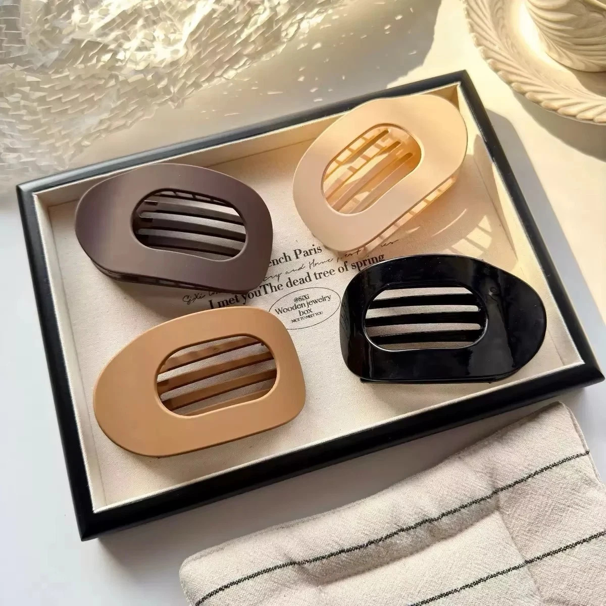 4 PCS Flat Hair Clips for Women, Lay down Claw Clip Strong Hold Square Hair Acce