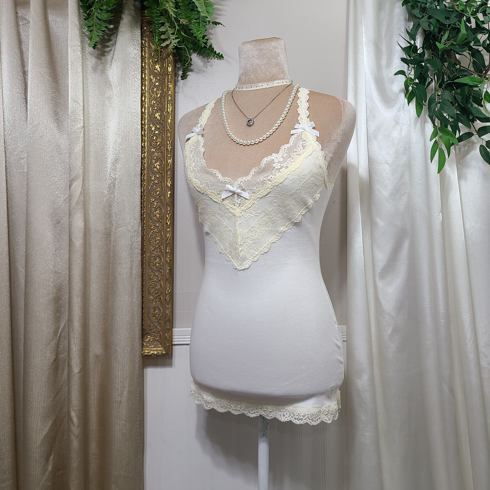 ♡ Y2K ♡ Abercrombie And Fitch White Cami Cream Lace Razorback Tank Top