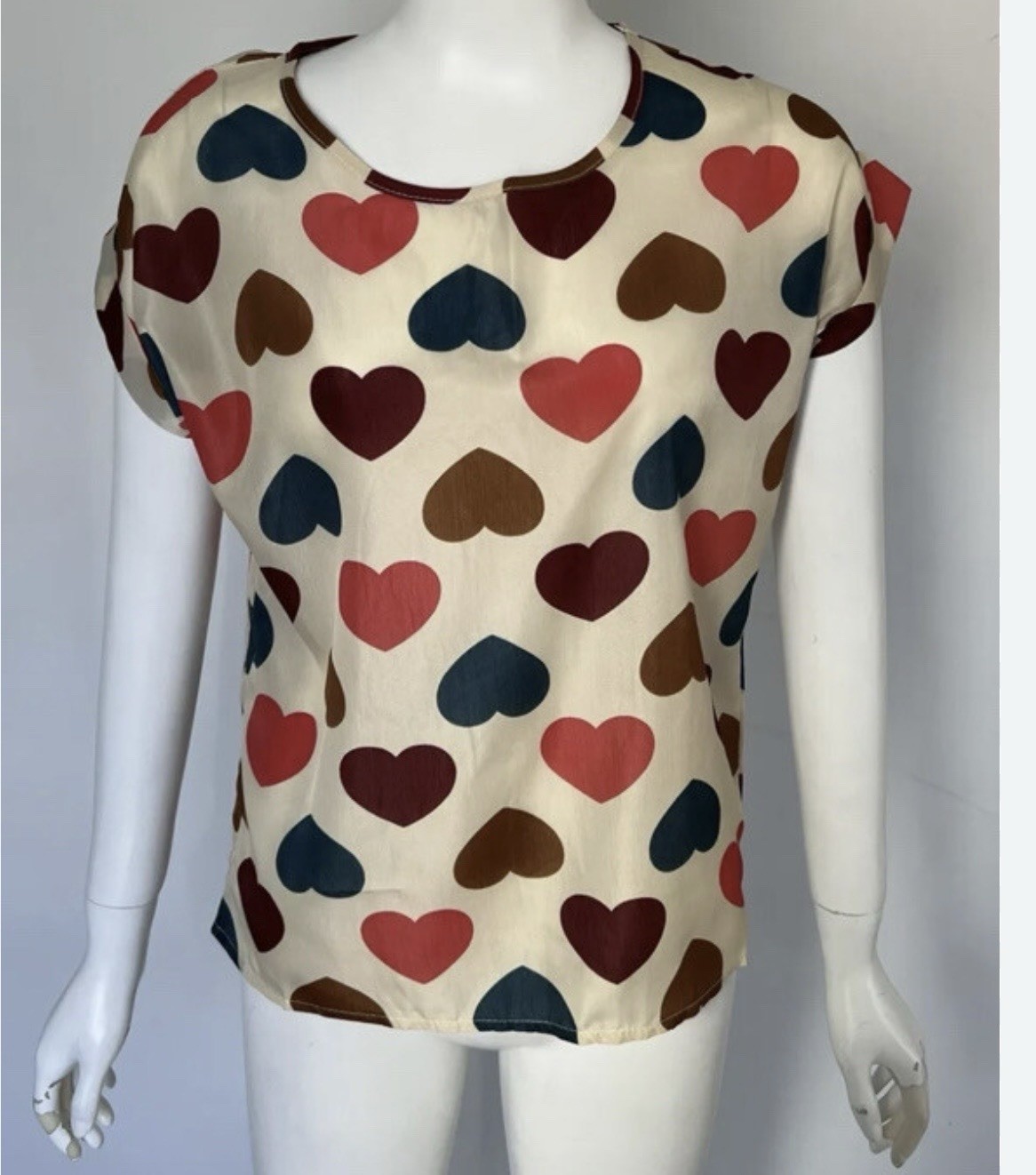 LIVAGIRL Beige Heart Print Satin Polyester Round Neck Cap Sleeve Blouse Size L