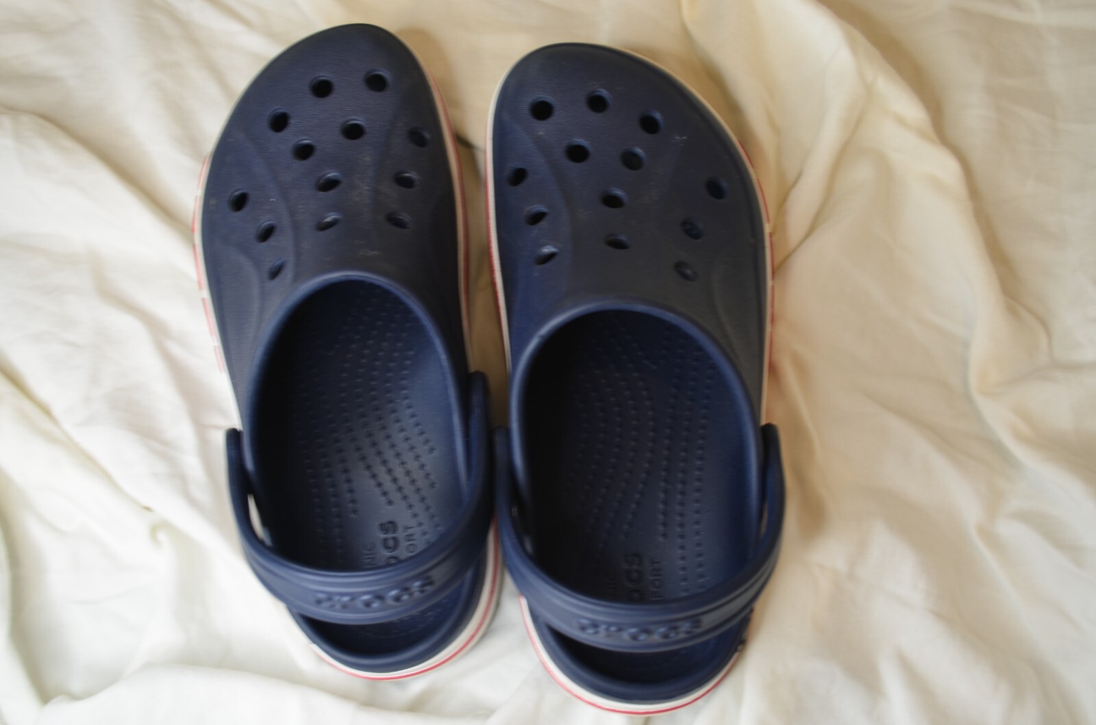 Crocs Bayaband Chevron Clogs Slip On Water NAVY/PEPPER Size J1