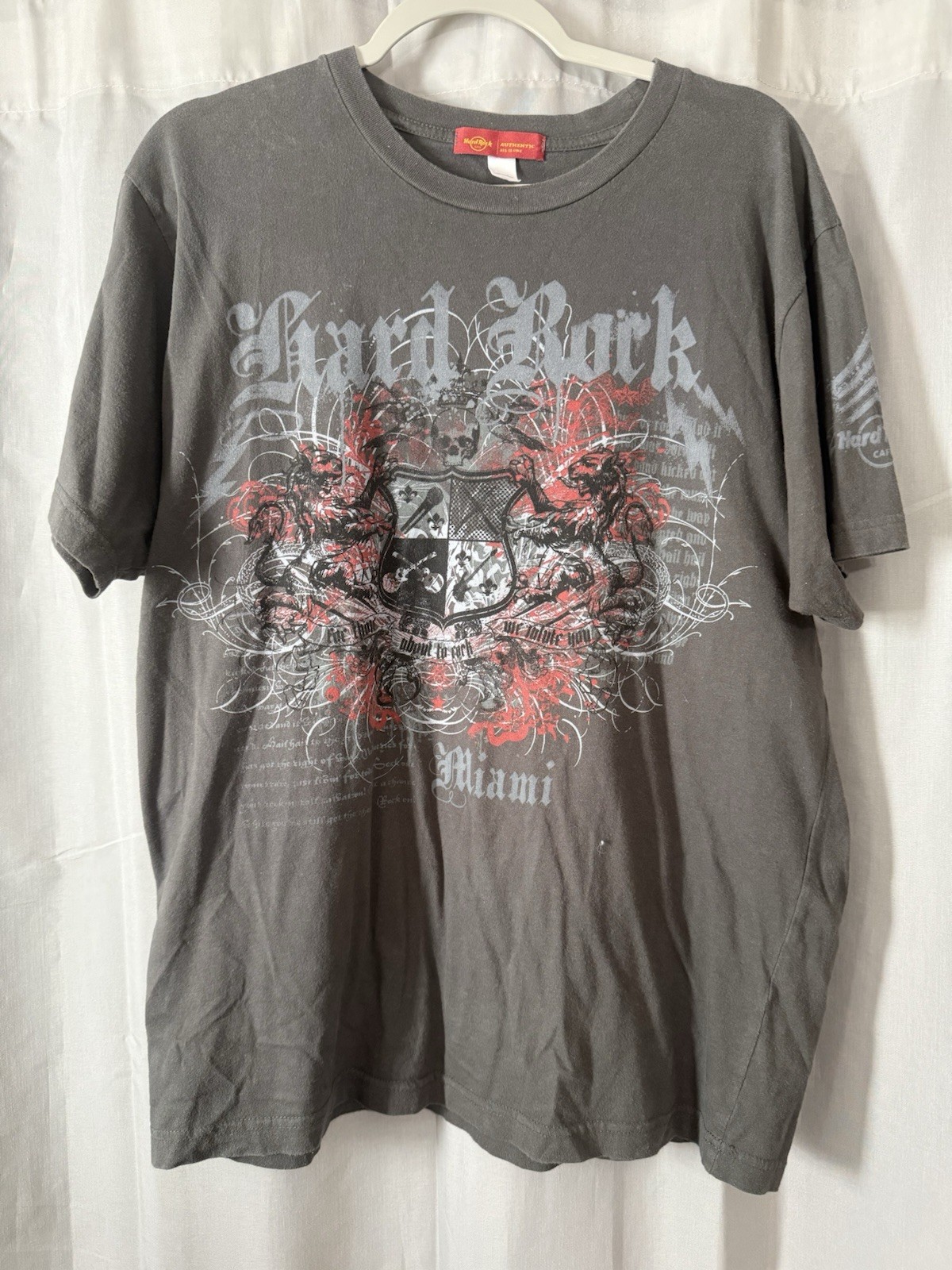 Hard Rock Cafe Shirt Mens Large Gray Maui Crest Skull Graphic Dragons Tee