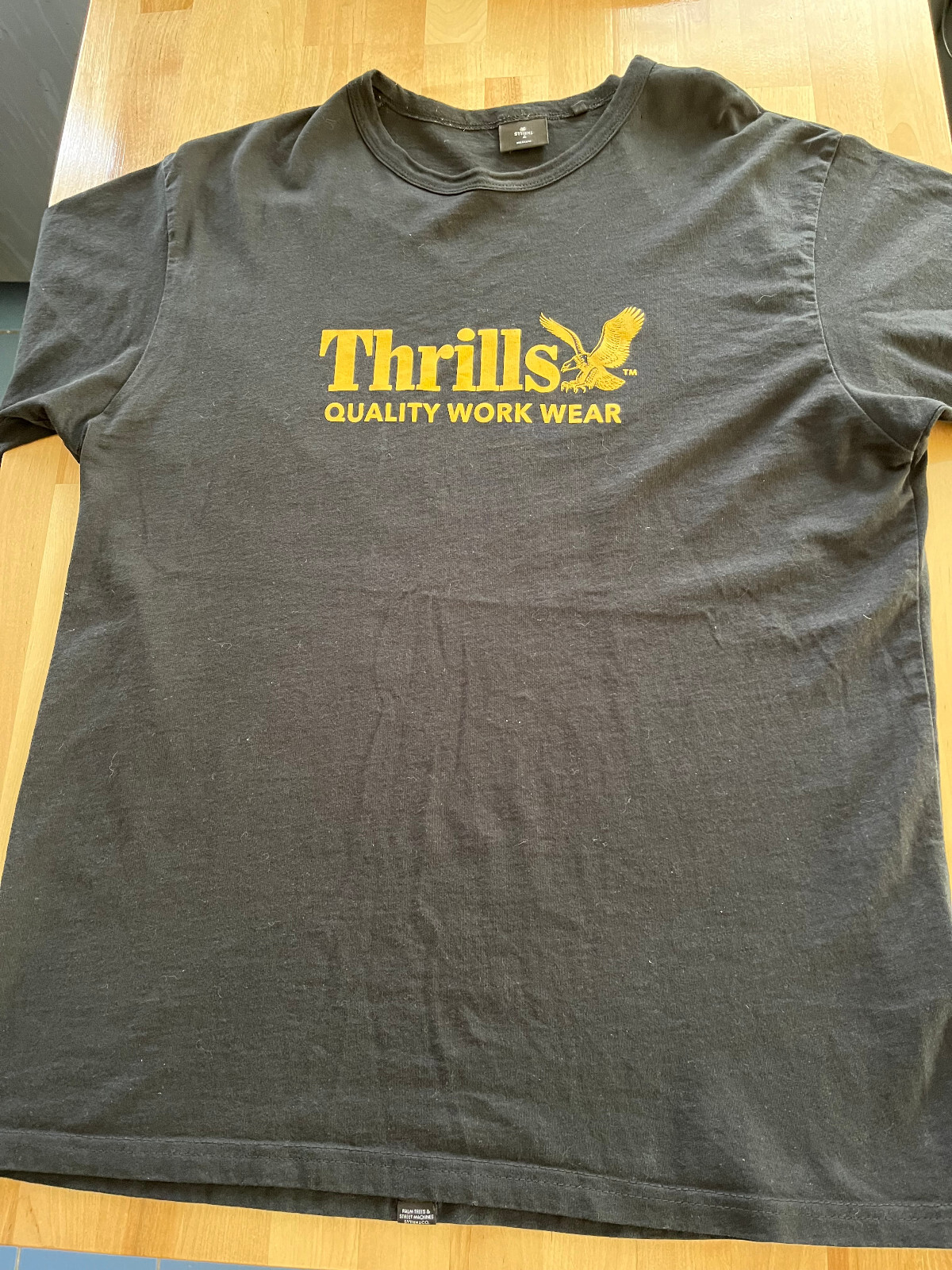 THRILLS Quality Work Wear Graphics BLACK Box Fit Tshirt – Men’s Sz M