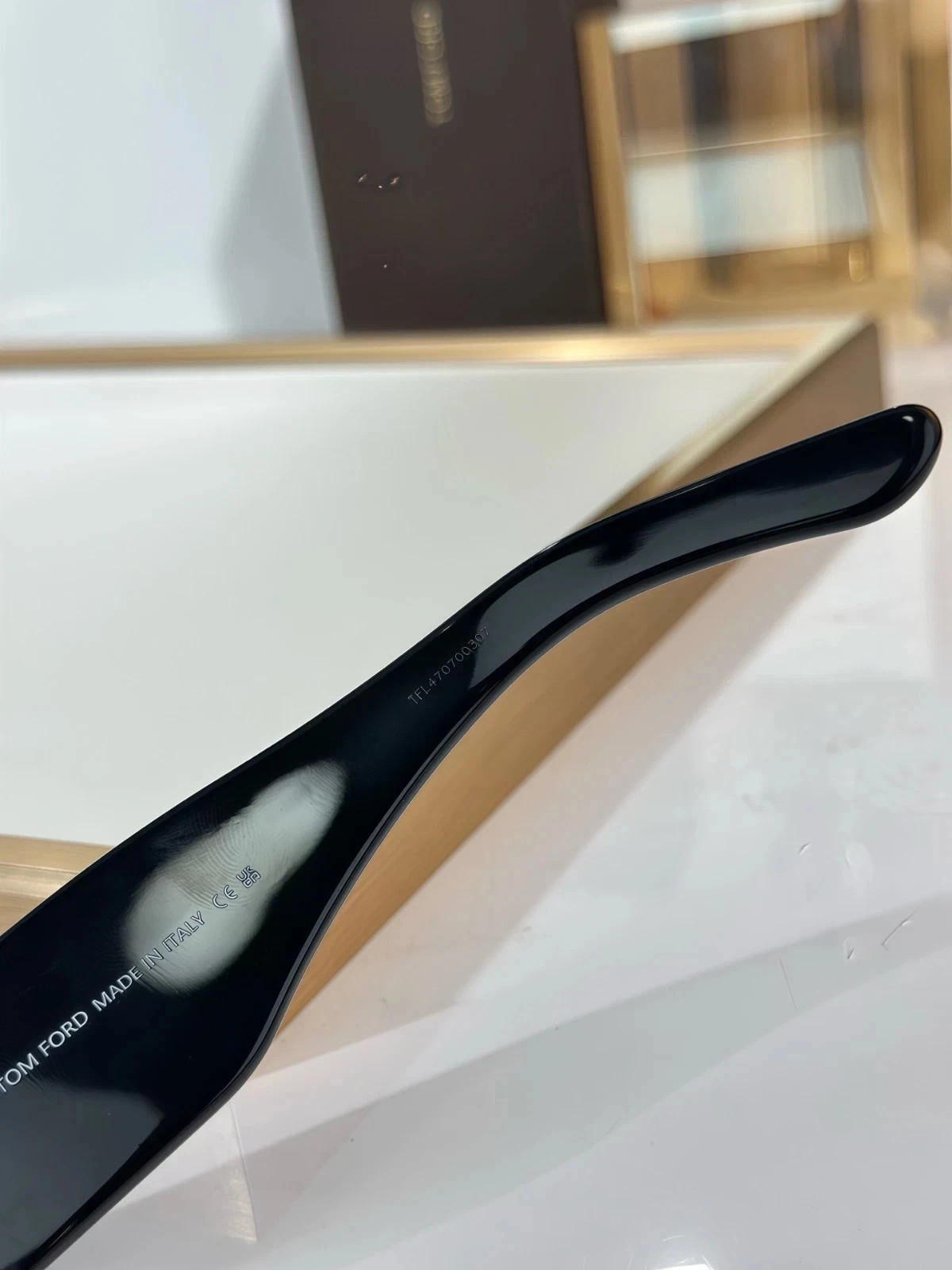 Tom Ford Bronson Sunglass TF1044 Black lens 60-12-140mm New