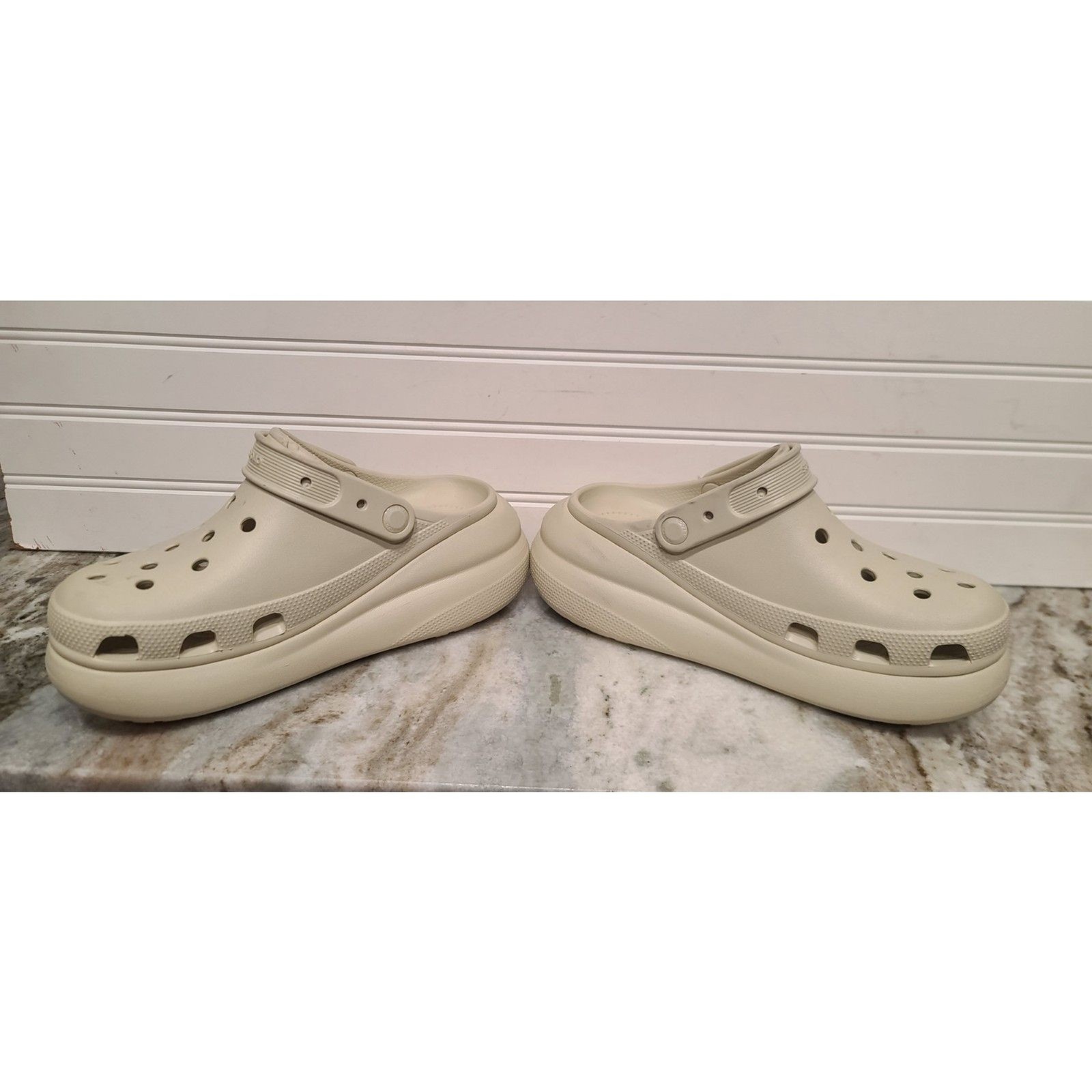 Crocs Beige Classic Crush Clogs W/Platform Sole Size W8 M6
