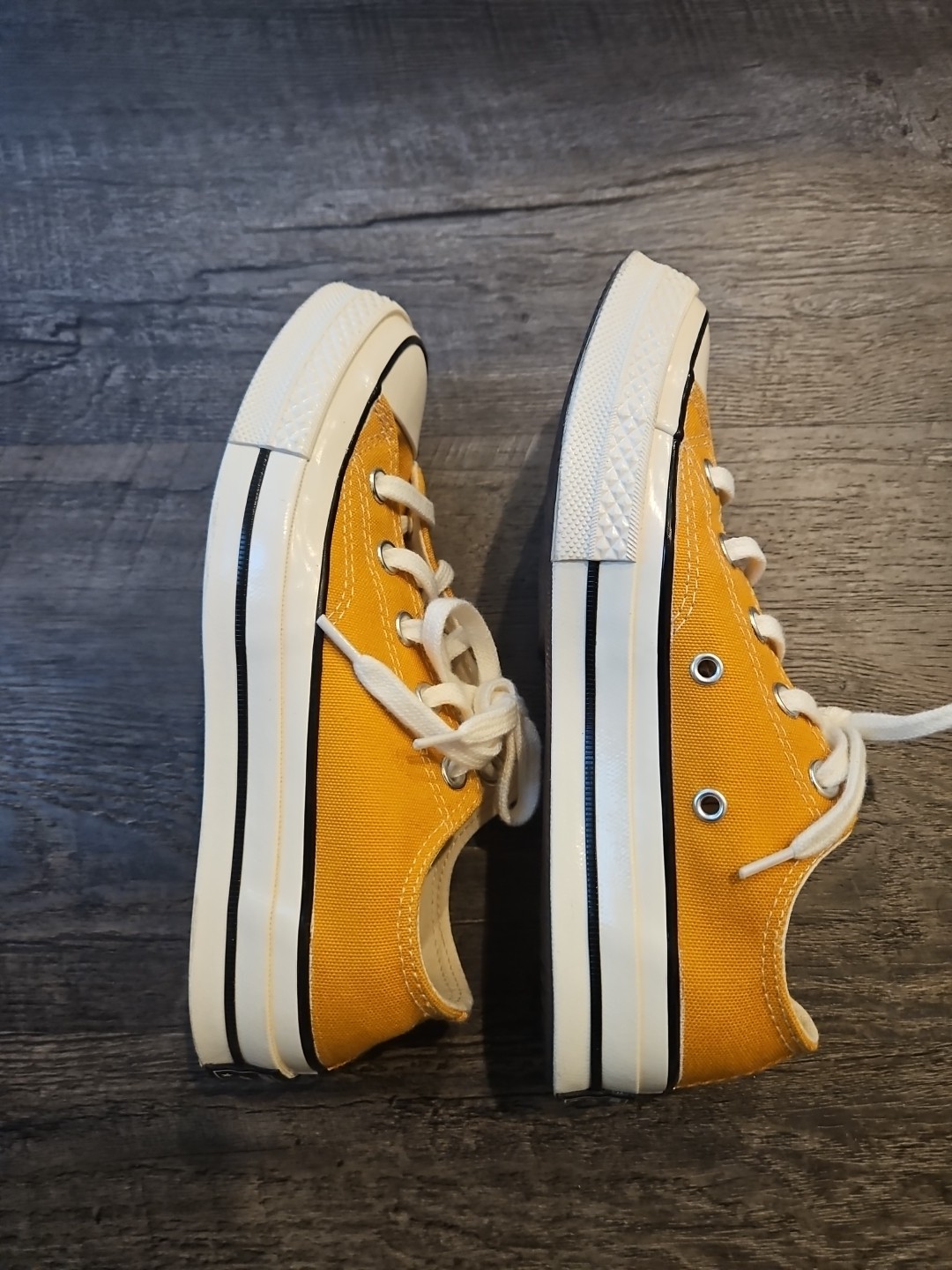 Converse Chuck 70 Low Top Sunflower Yellow Sneakers 162063C Size Men 4 / Women 6
