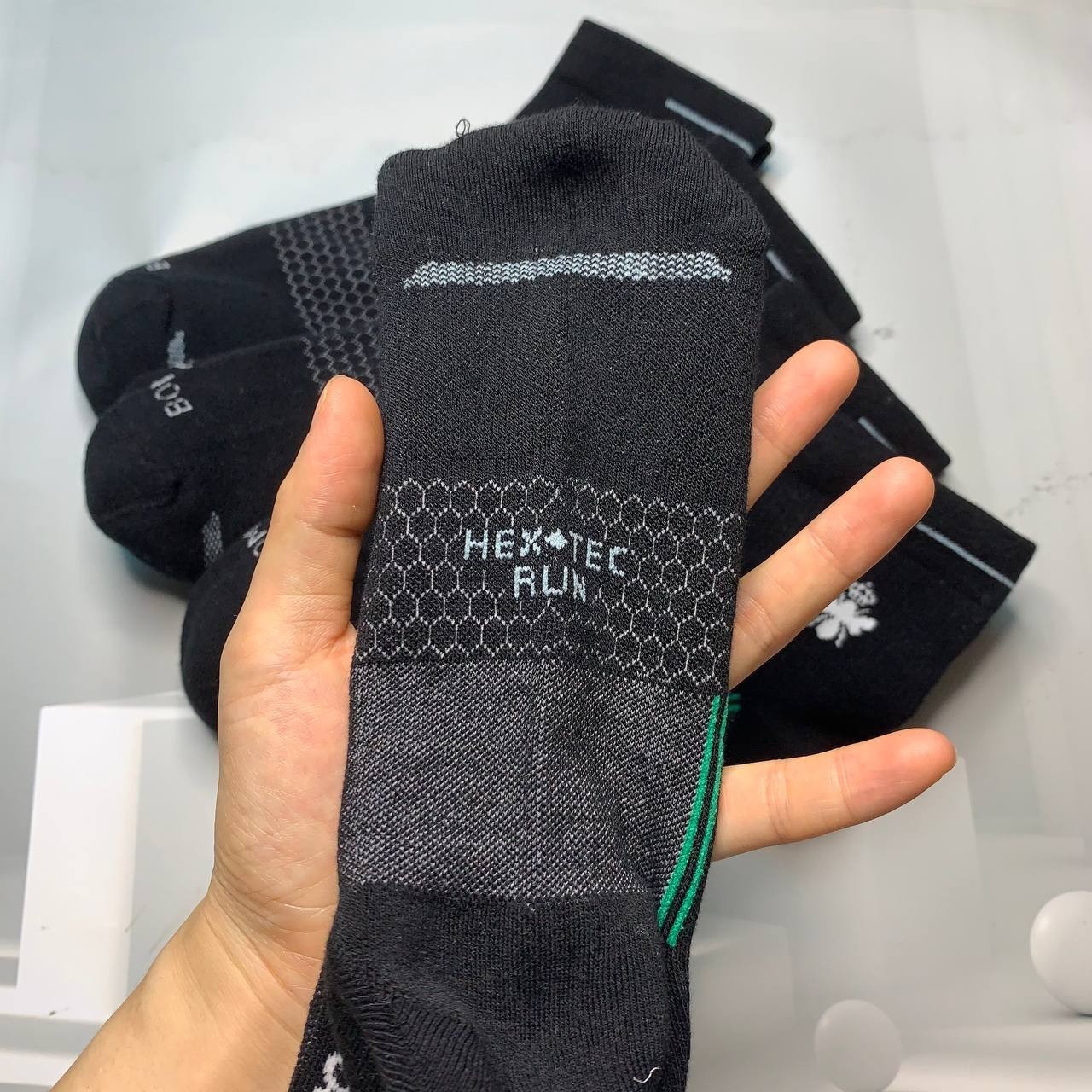 Bombas Men’s Quarter Socks 4 Pair Pack Black Green Size M Medium L Large New