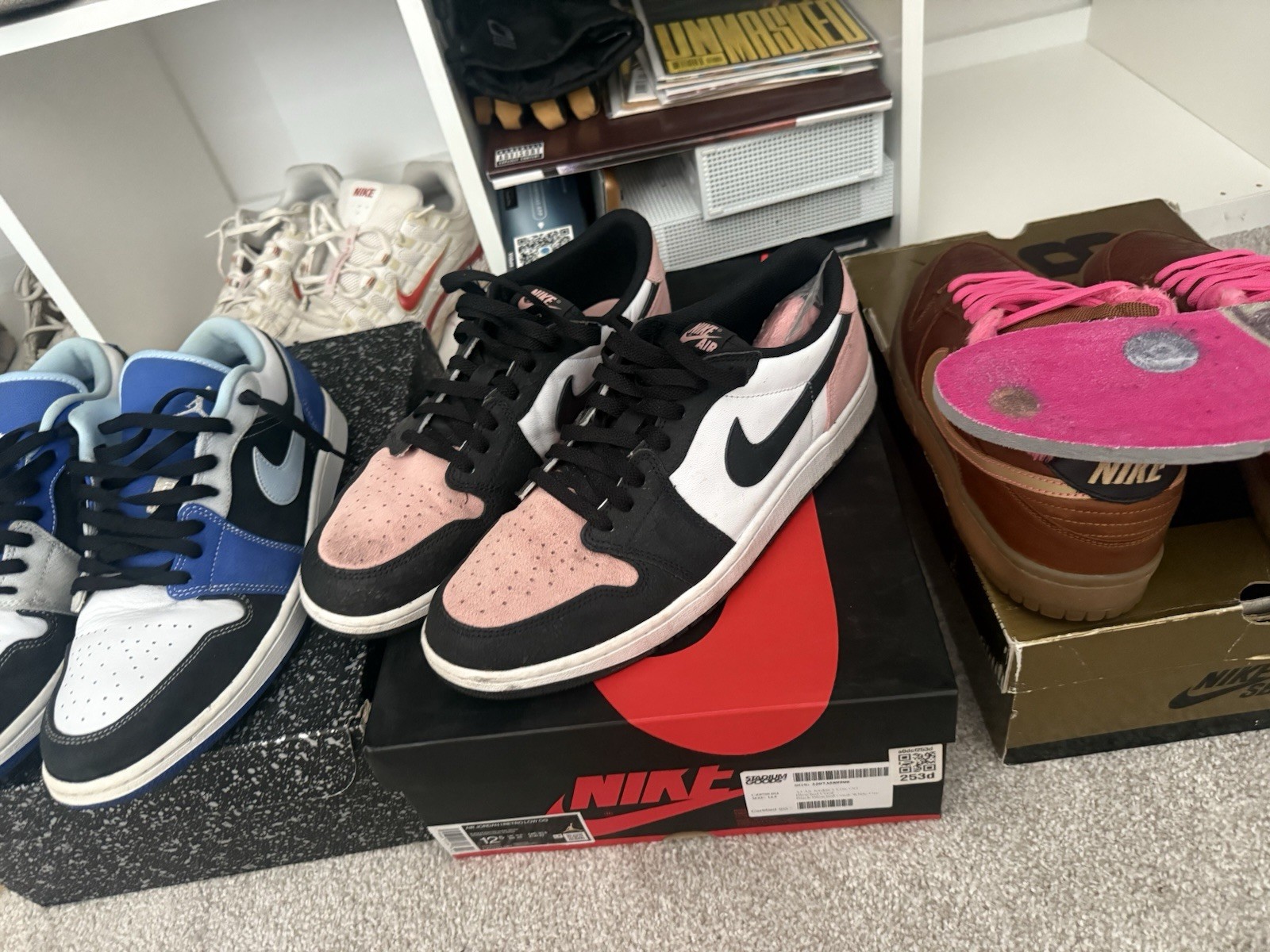 Nike Men’s Low Top Lace-Up Athletic Sneakers Colorblock Black Pink White