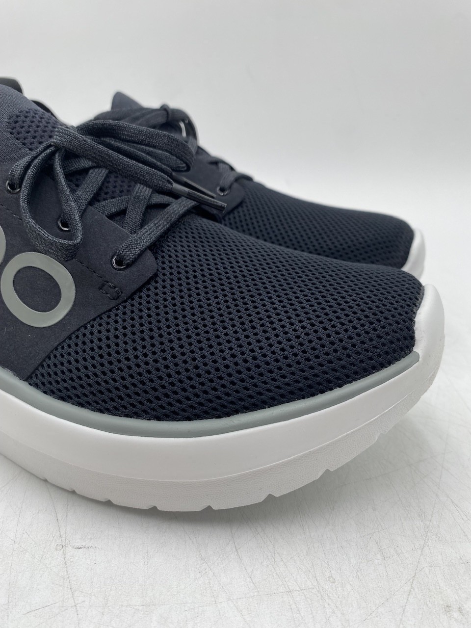 OOFOS STRIDE Men’s NEW Recovery Sneakers White/Black Multiple Sizes