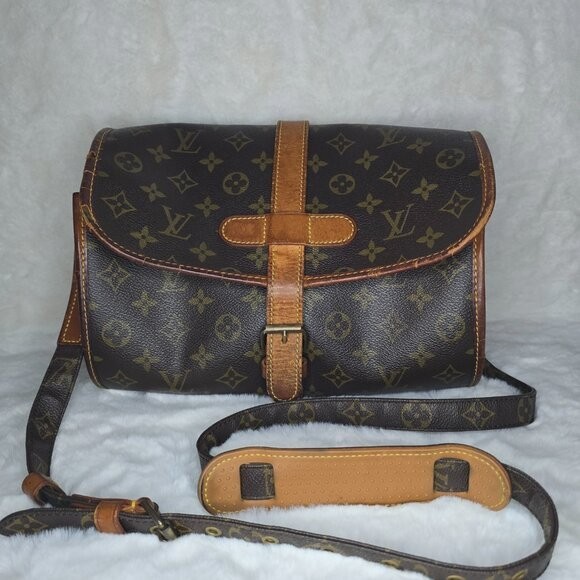 LOUIS VUITTON Marne Shoulder Bag