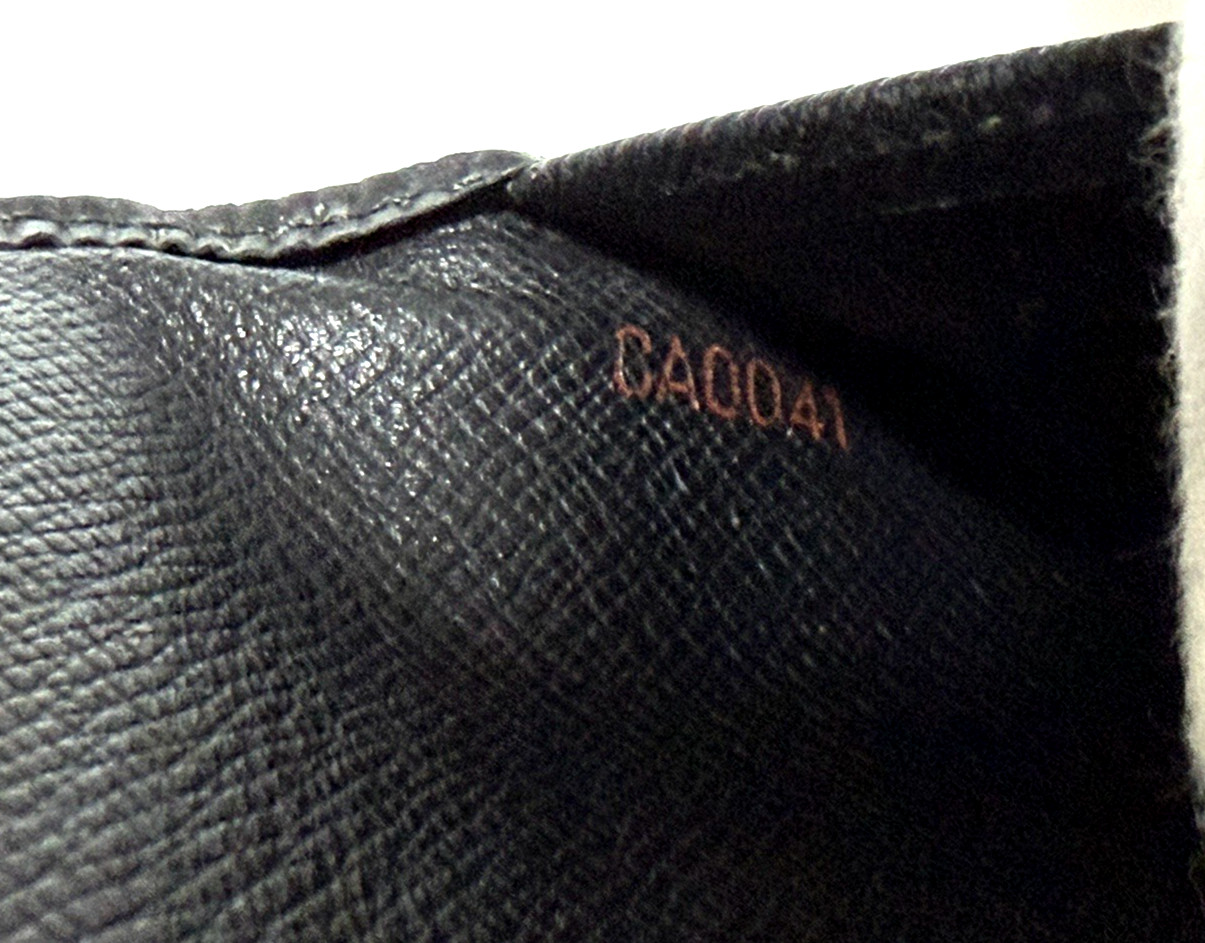 Louis Vuitton Black Epi Leather Long Wallet Tri-fold Wallet Made in Spain
