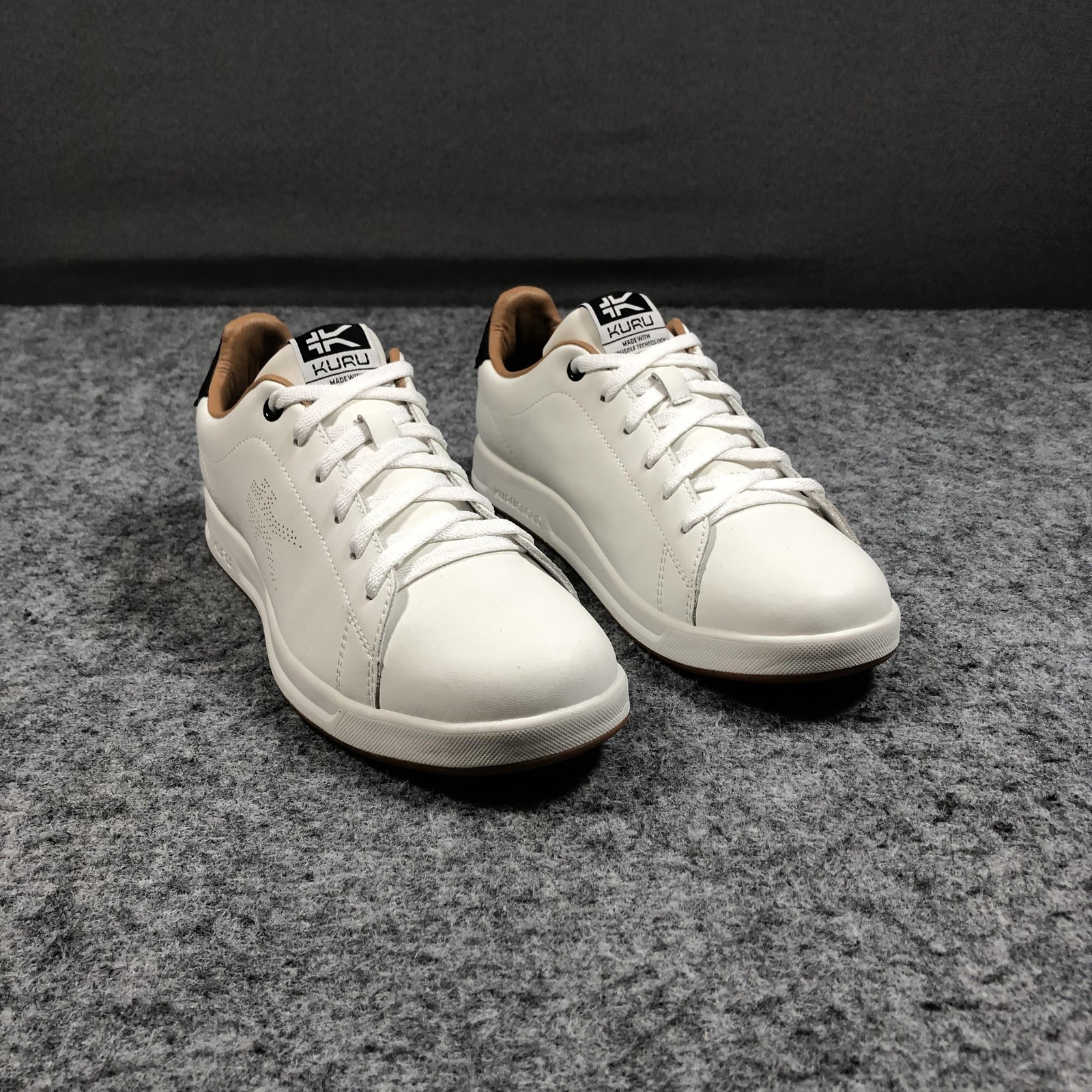KURU Shoes Mens Size 7.5 White Leather Low Top Lace Up Casual Comfort Sneakers