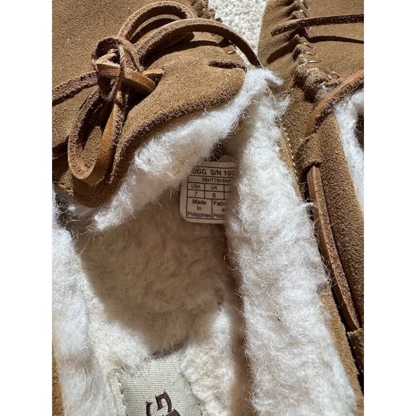 UGG Women’s Dakota Chestnut Moccasin Slipper 5612 Size 7 EUC!
