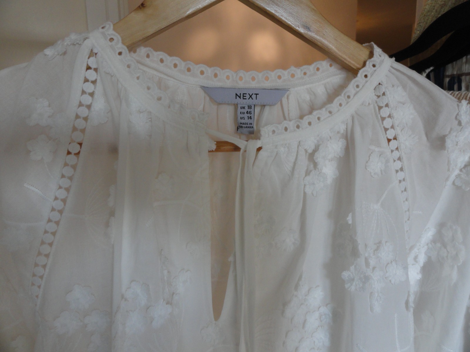 NEXT 100% COTTON WHITE EMBROIDERED BLOUSE SHIRT WOMEN’s Size 18 Eu46 NWOT FLOWER