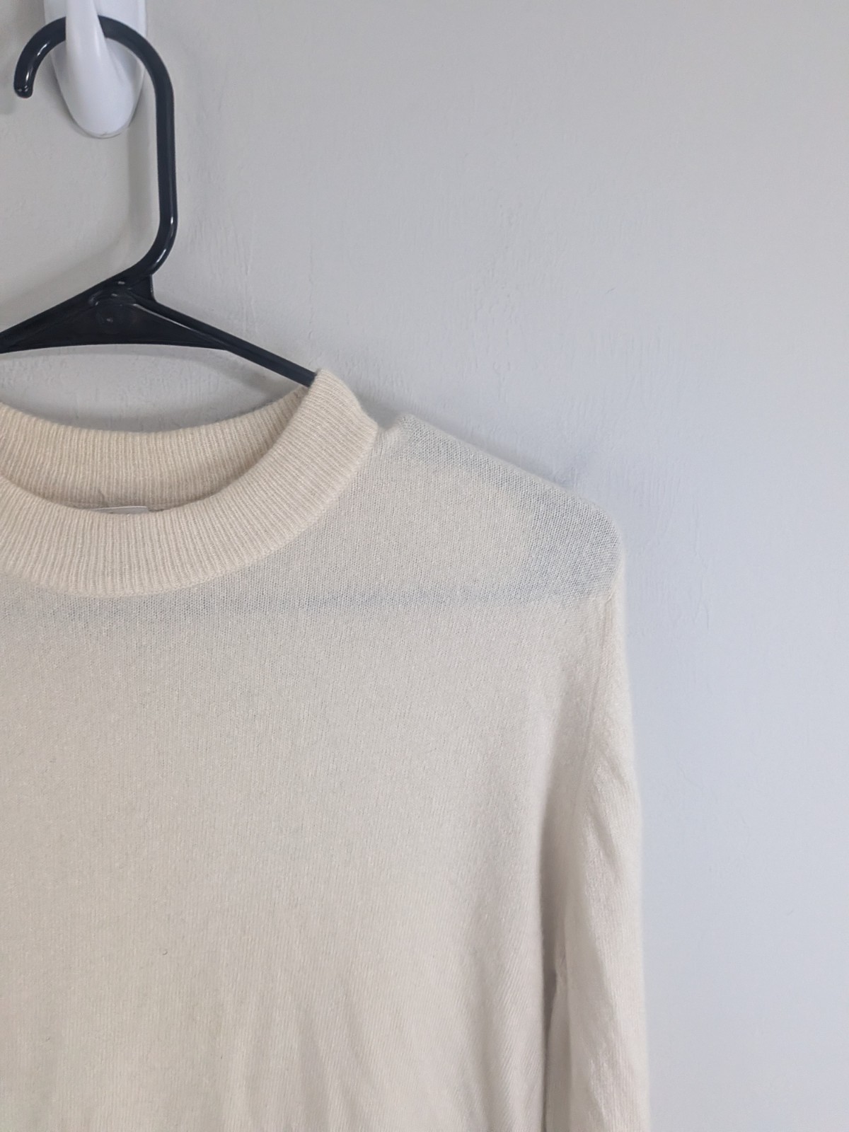 White Of Hawick Sweater Women’s Medium Beige 100% Cashmere Pullover Long Sleeve