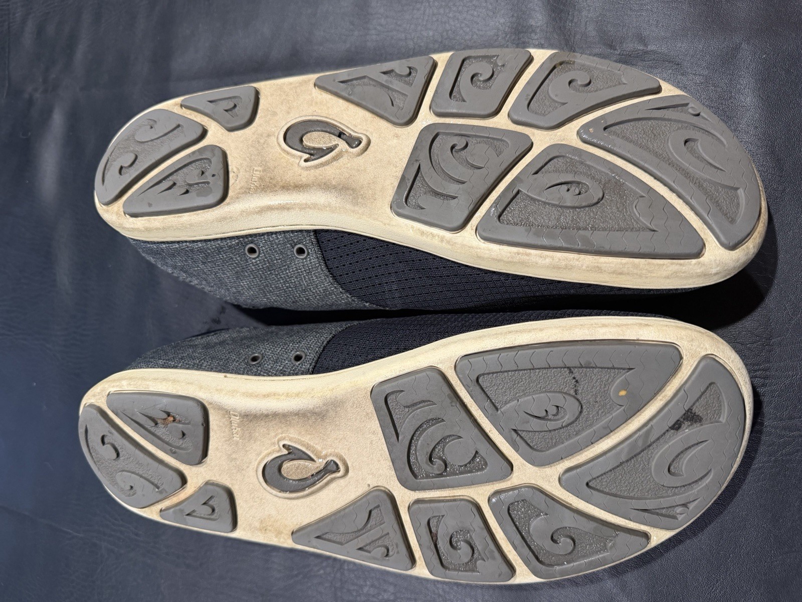 Mens OluKai Nohea Moku Charcoal Gray/Clay Slip On Shoes. Size 10.5