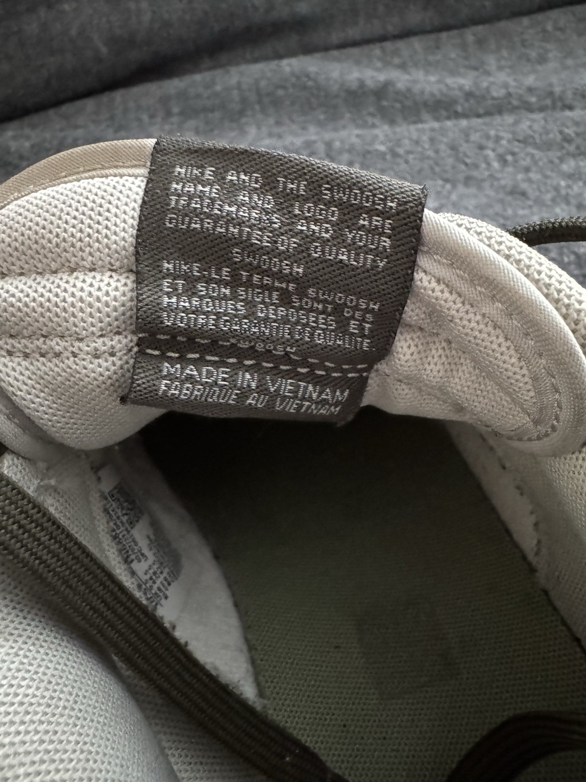 Nike Dunk Low Men’s Size 10.5 Oil Green Cargo Khaki Shoes
