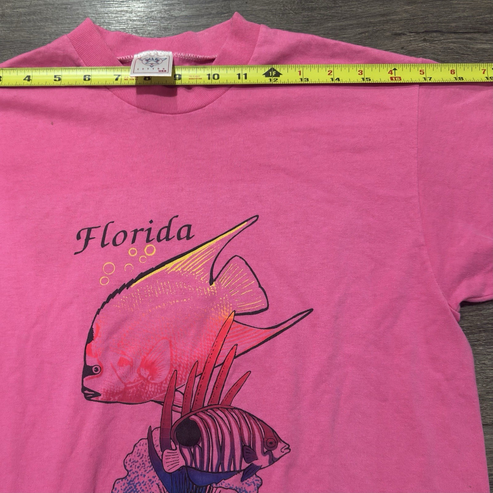 Vintage Florida Fish T Shirt Single Stitch USA 80s 90s Graphic Tee Pink Size M