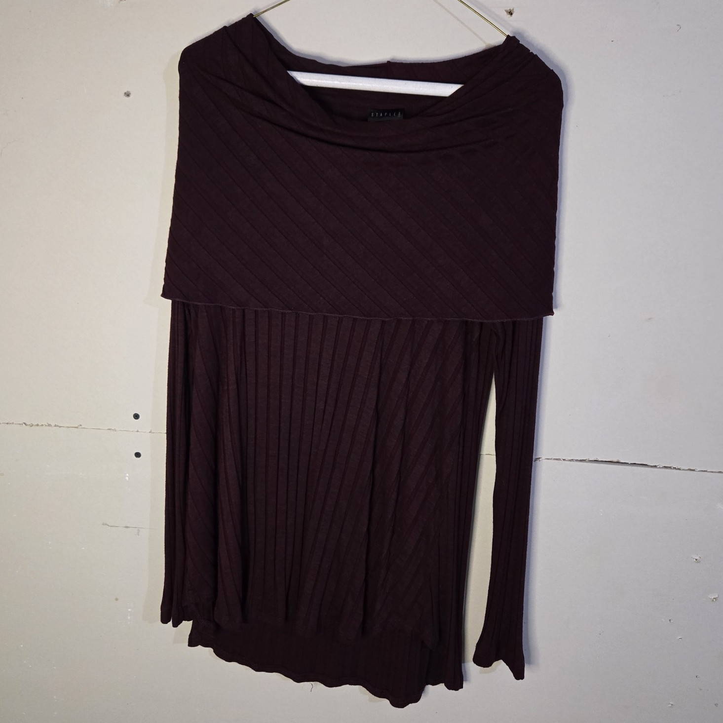 Staples Women’s Brown Knit Cowl Neck Pleated Long Sleeve Stretch Top Size M