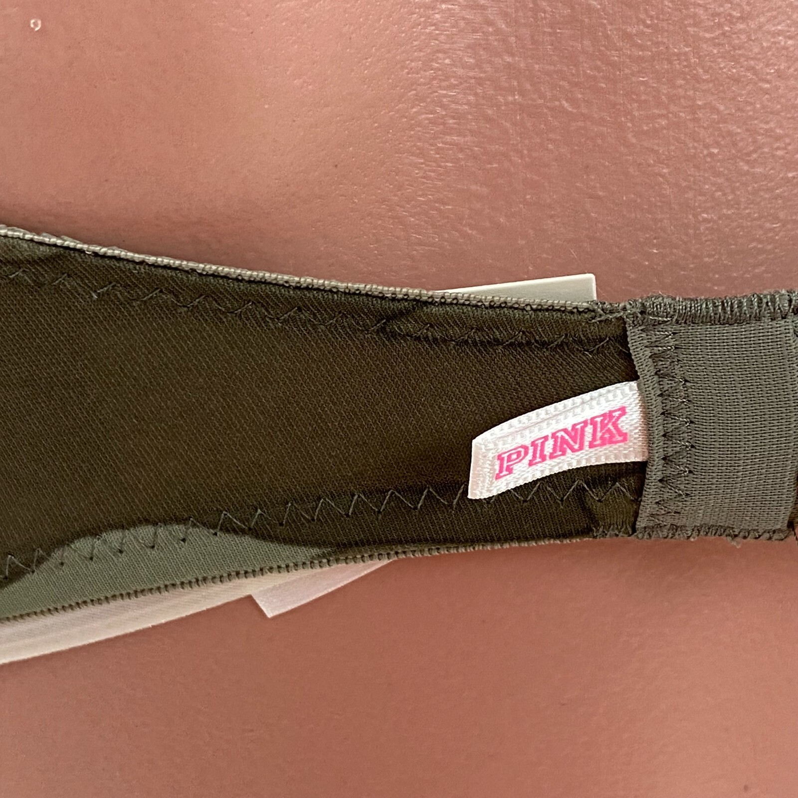 Victoria’s Secret PINK Wear Everywhere T-Shirt Lightly Lined Bras Green 32C NWT
