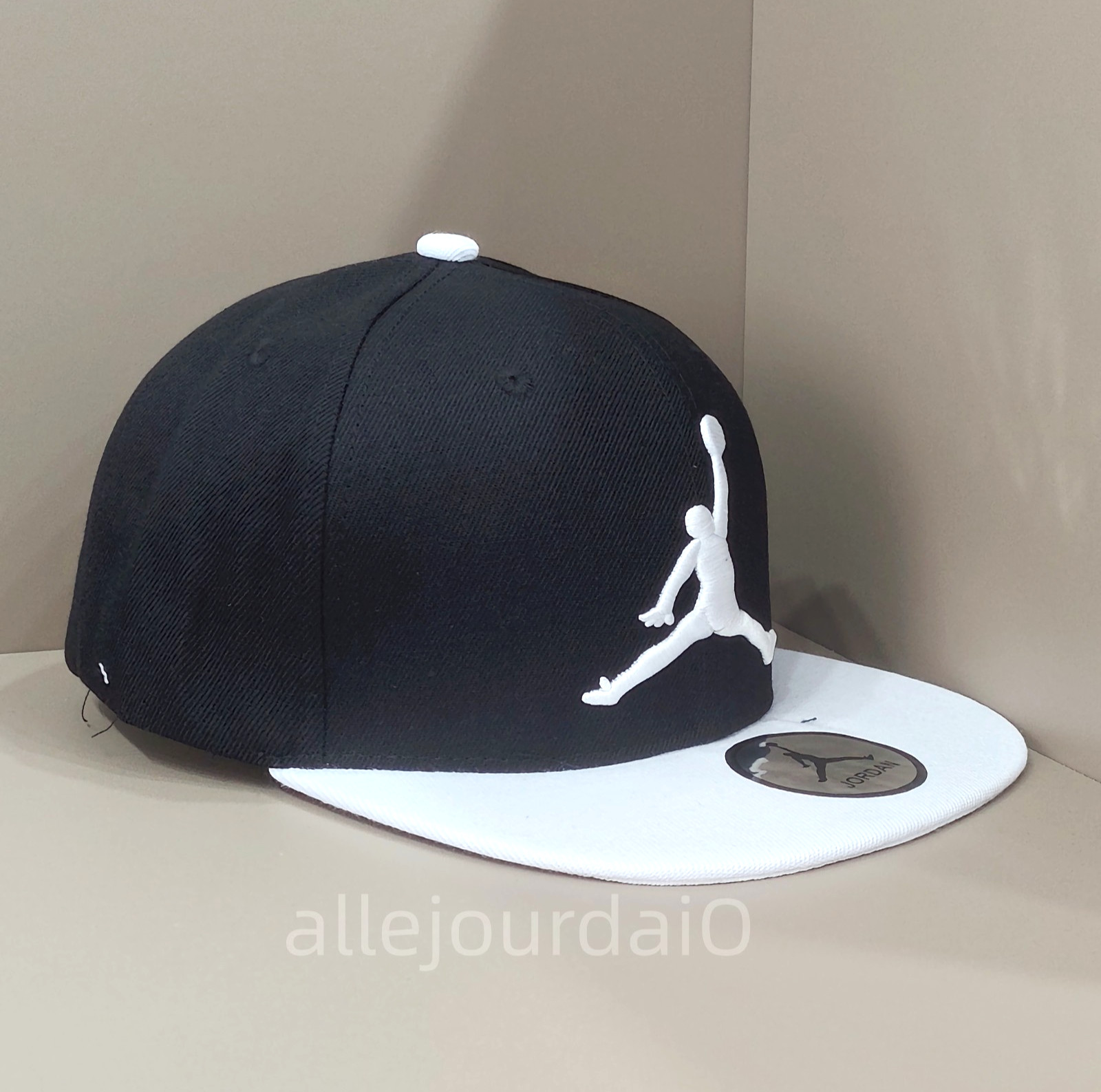 Jordan Outdoor Casual White Embroidered Black White Block Color Flat Brim Hat