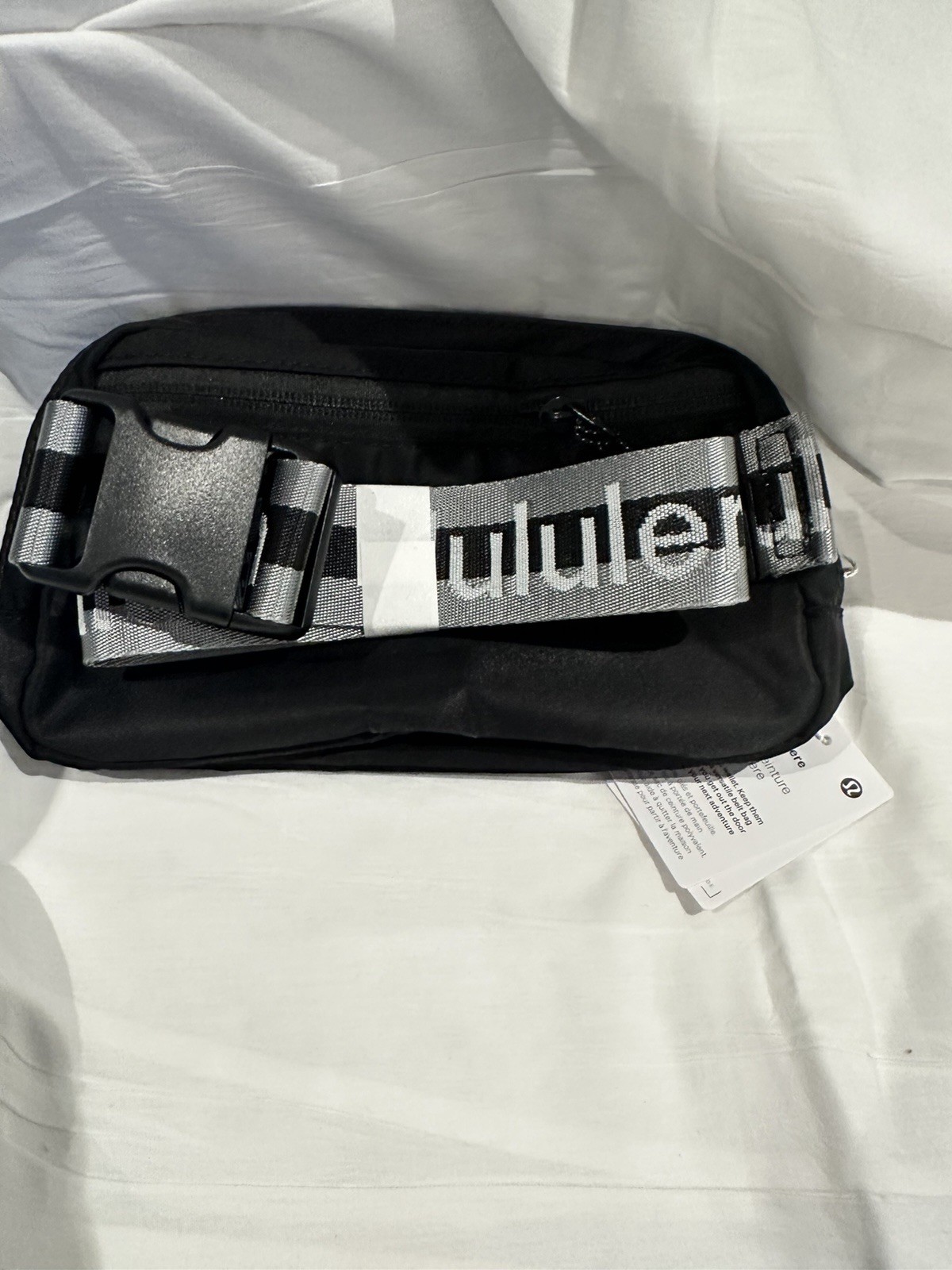 Lululemon Everywhere Women’s Belt Bag – Black (142500085)