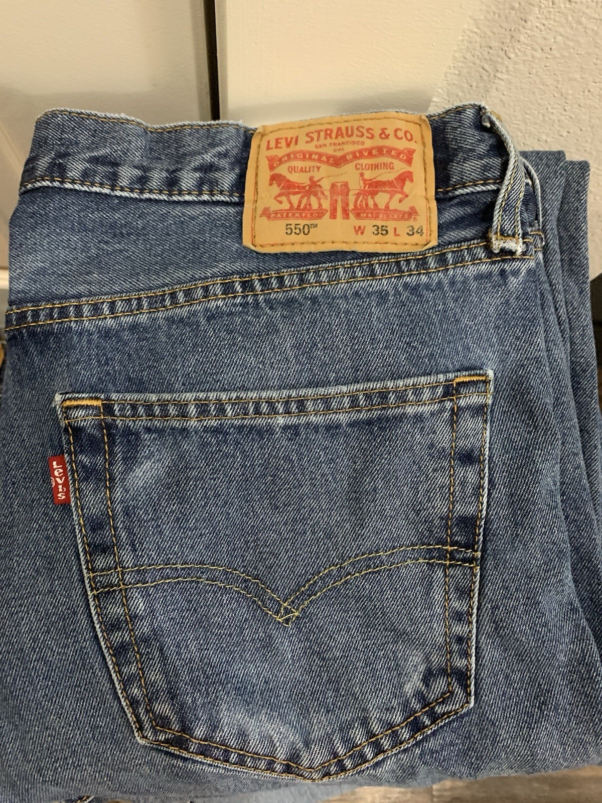 Levi’s Jeans Men’s – 34×35 – Relaxed 550 Fit (13 pairs)