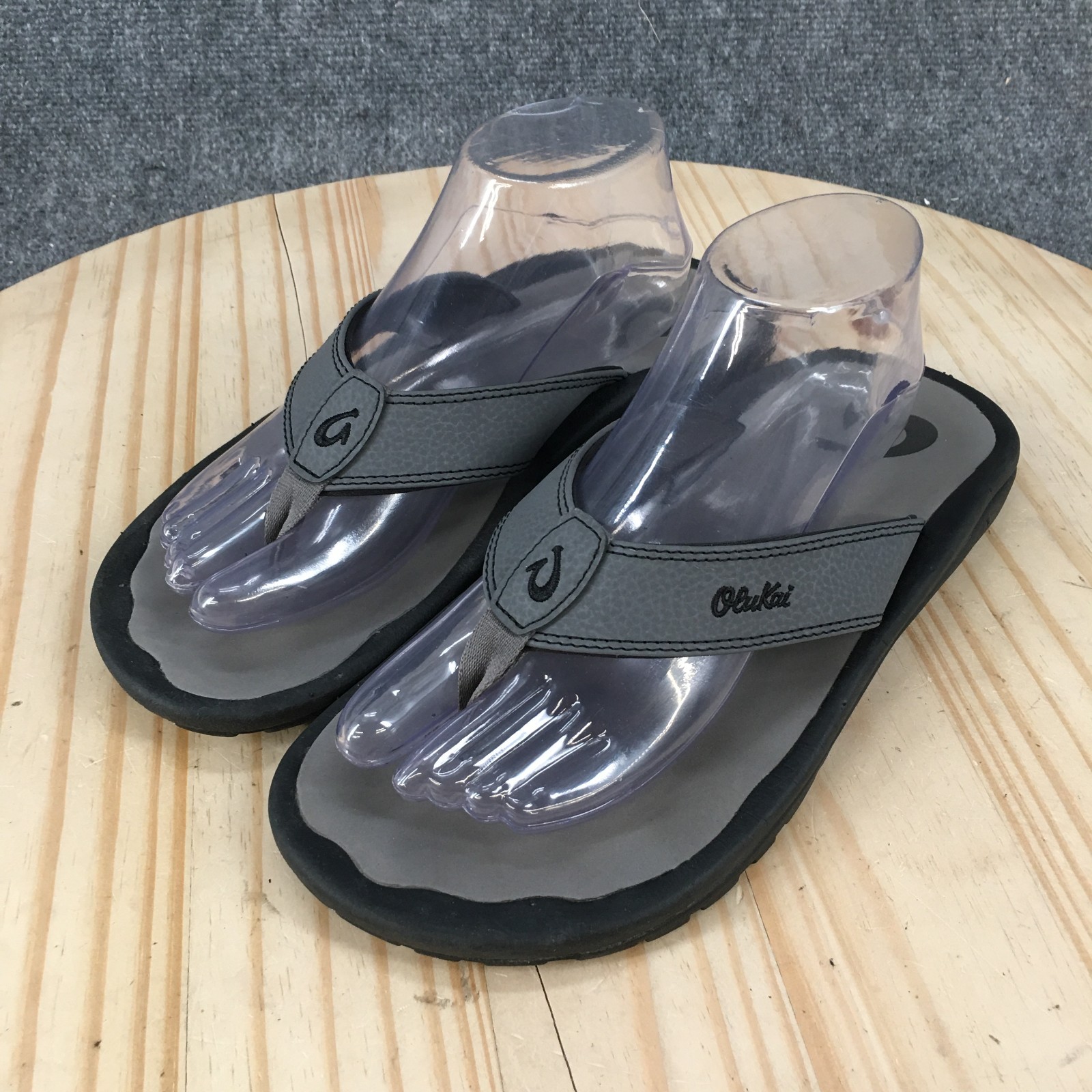 OluKai Flip Flop Mens 9 Ohana Thong Comfort Beach Waterproof Casual Sandal Gray
