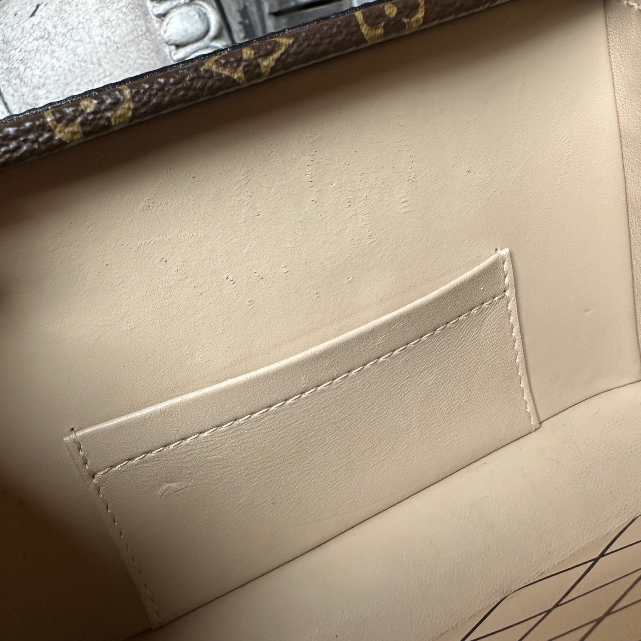 Louis Vuitton Pre-Owned Authentic Box Clutch Monogram Free Tracked Shipping