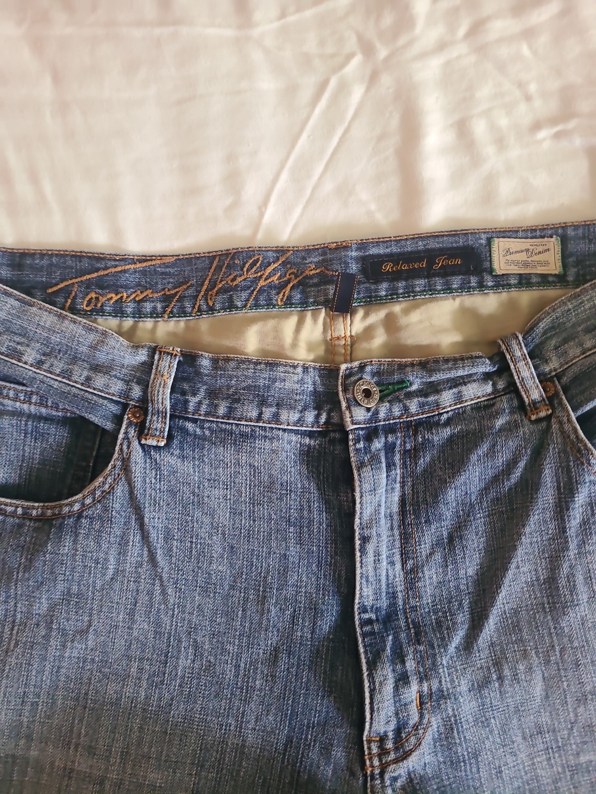 Tommy Hilfiger Mens Relaxed Fit Light Wash Blue Denim Jeans 38×30 Vintage
