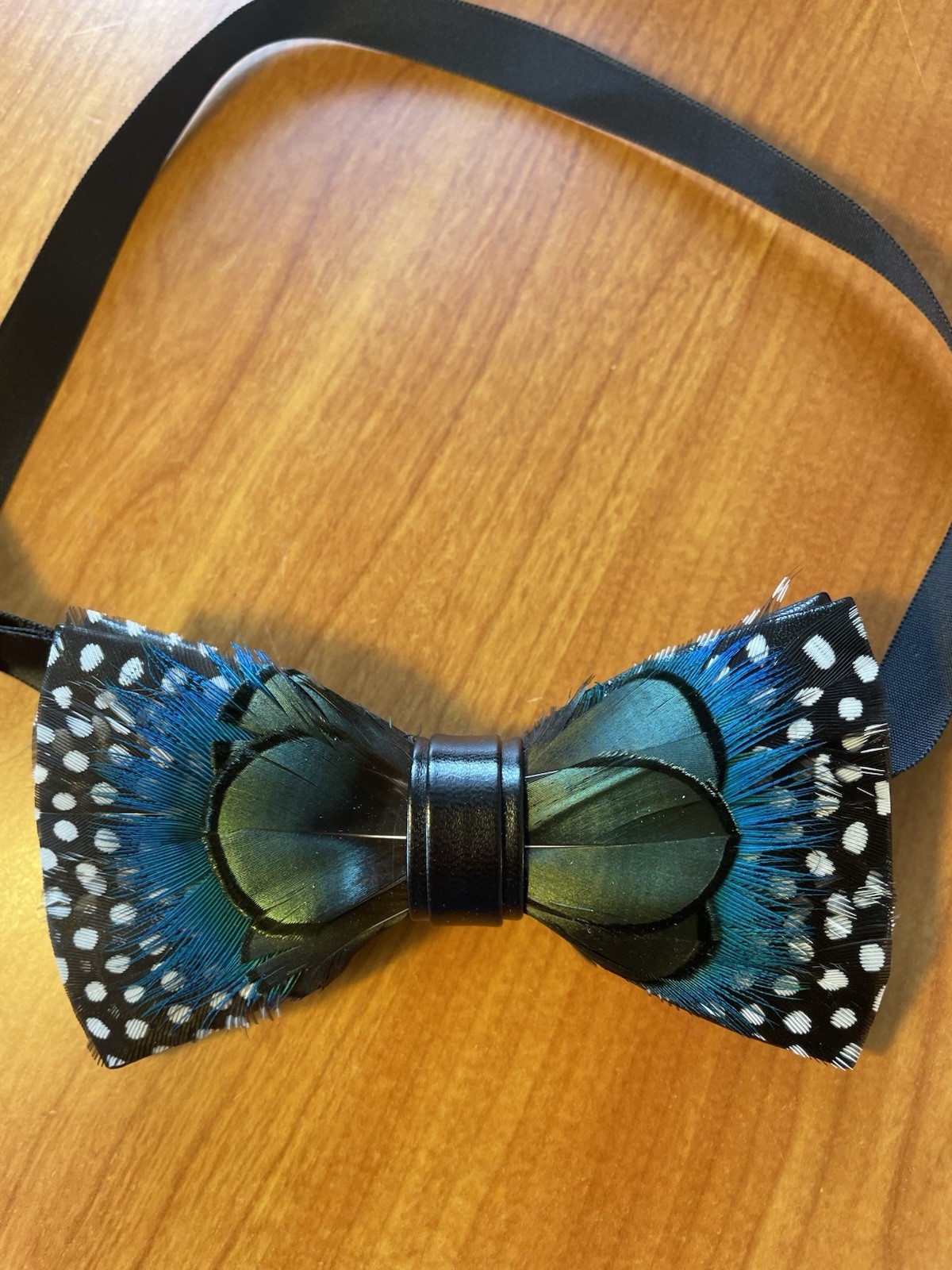 Handcrafted Bow Tie made of unique Feather Pattern New in Box