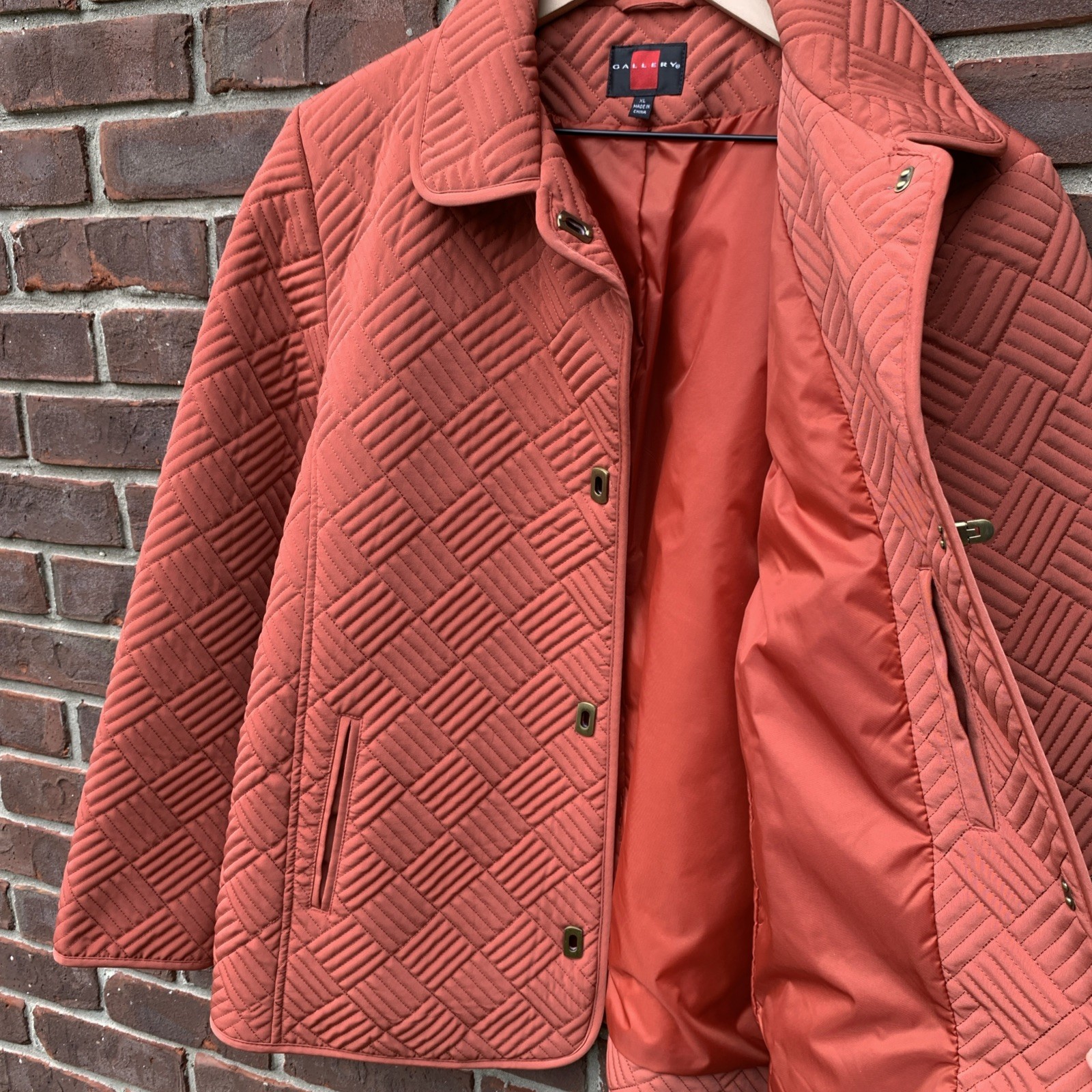 Gallery Coat Womens Coral Orange Quilted Basket Weave XL Gold Buttons Pockets