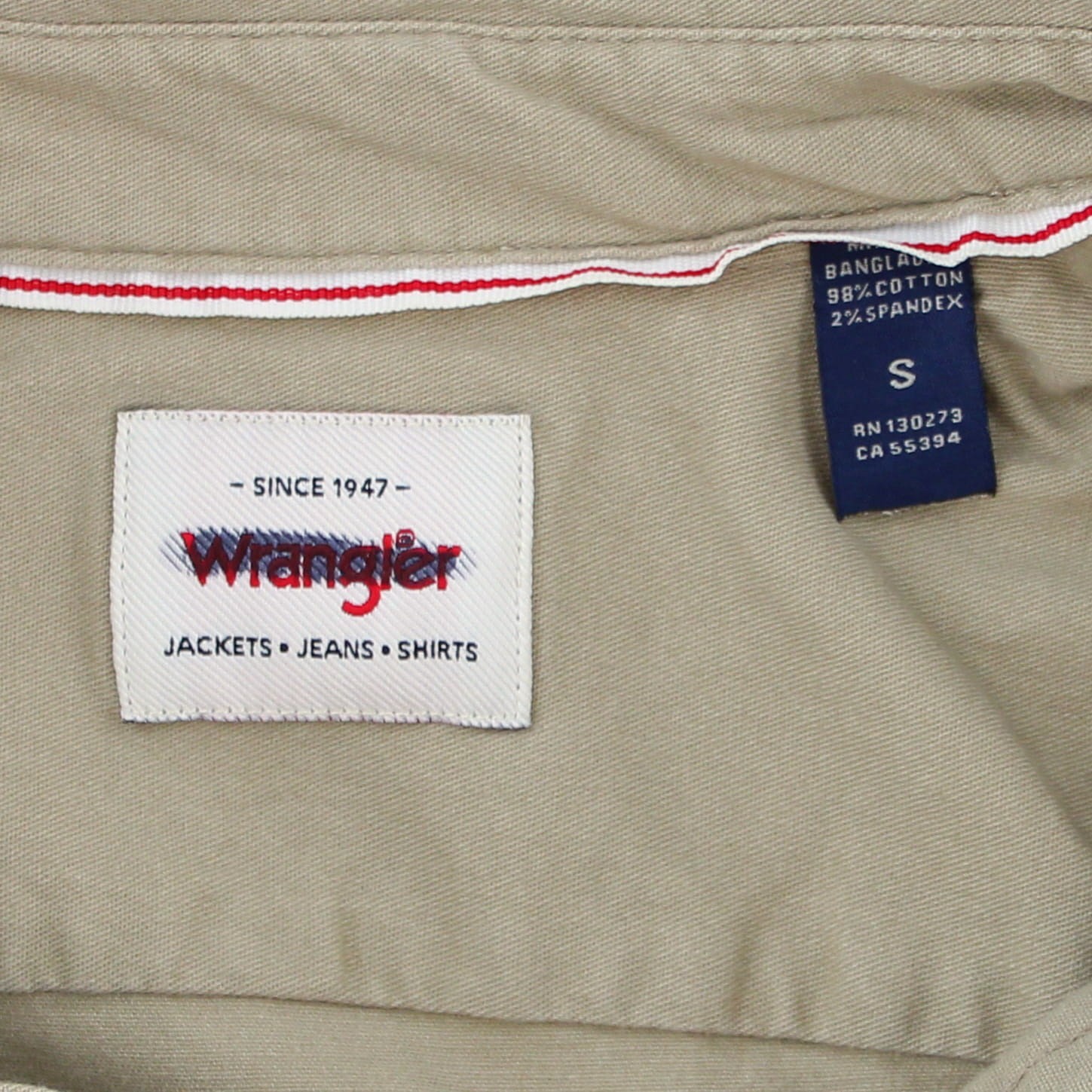 Wrangler Men’s Shirt Button-up Long Sleeve, 2-Button Down Pockets, Cotton Blend