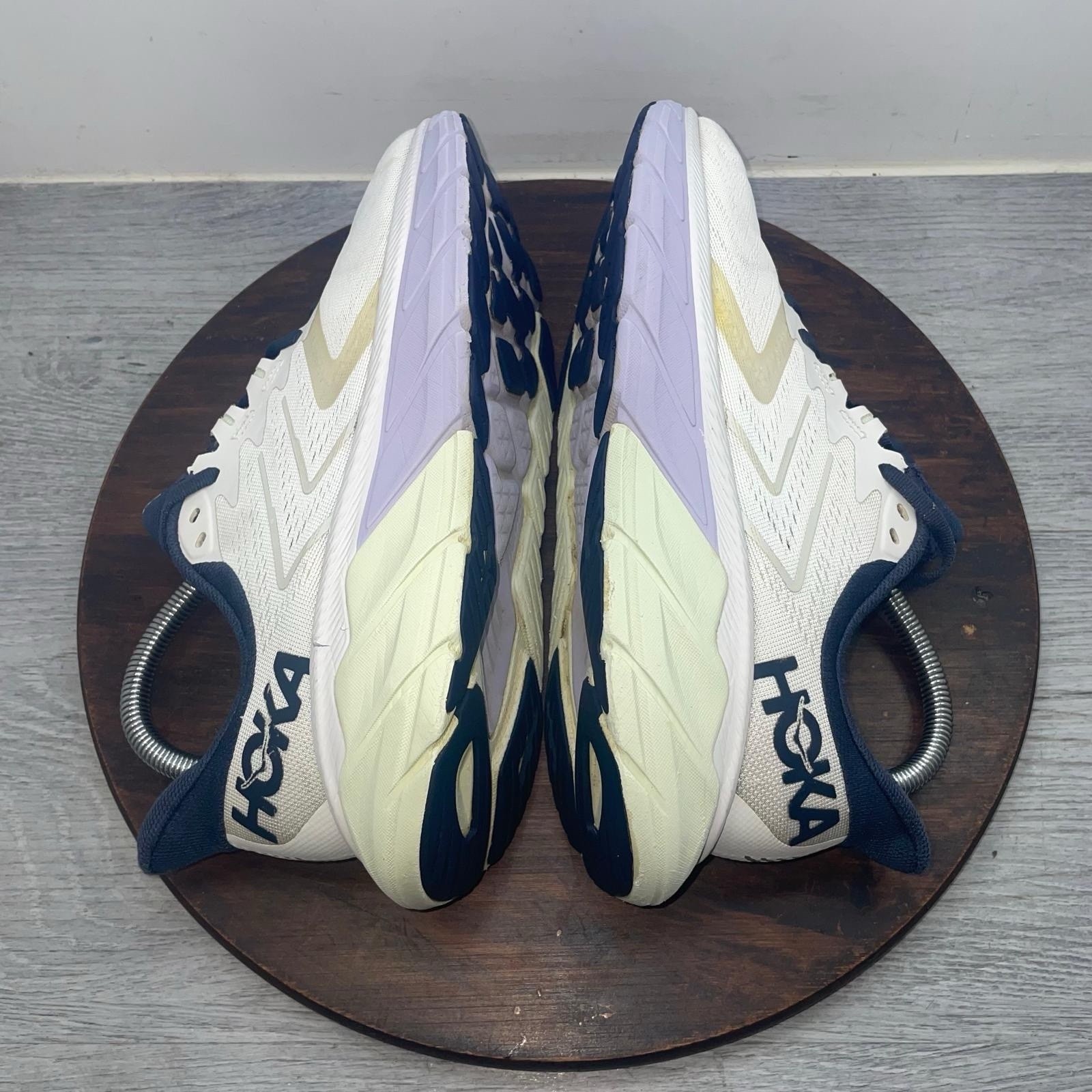 Hoka One One Arahi 5 Womens 8.5 B White Purple Athletic Running Shoes Sneakers