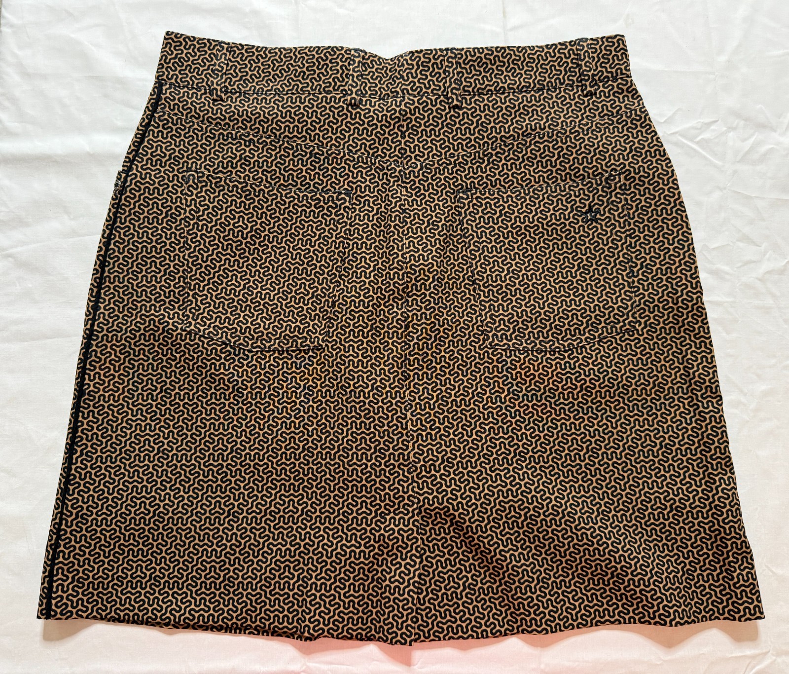 NWT WOMEN’S LOHLA SPORT GOLF SKORT/SKIRT – SIZE: 4 – ALMOND PRINT (A4.8)
