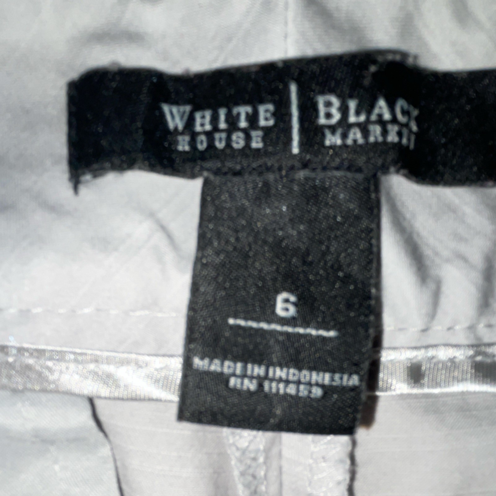 White House Black Market Chino Shorts Women 6 White Mid Rise 4in Pockets