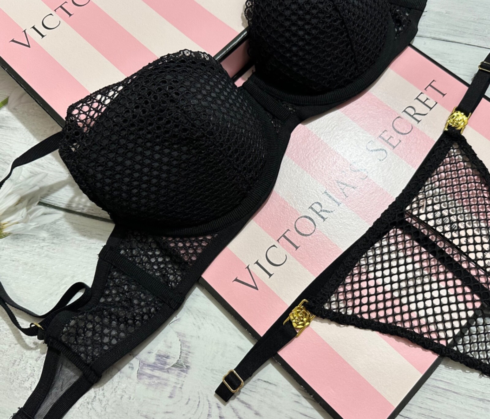 Victoria’s Secret Luxe Lingerie Fishnet Lace Push-up Bra Set Black 34DD 36D 38D