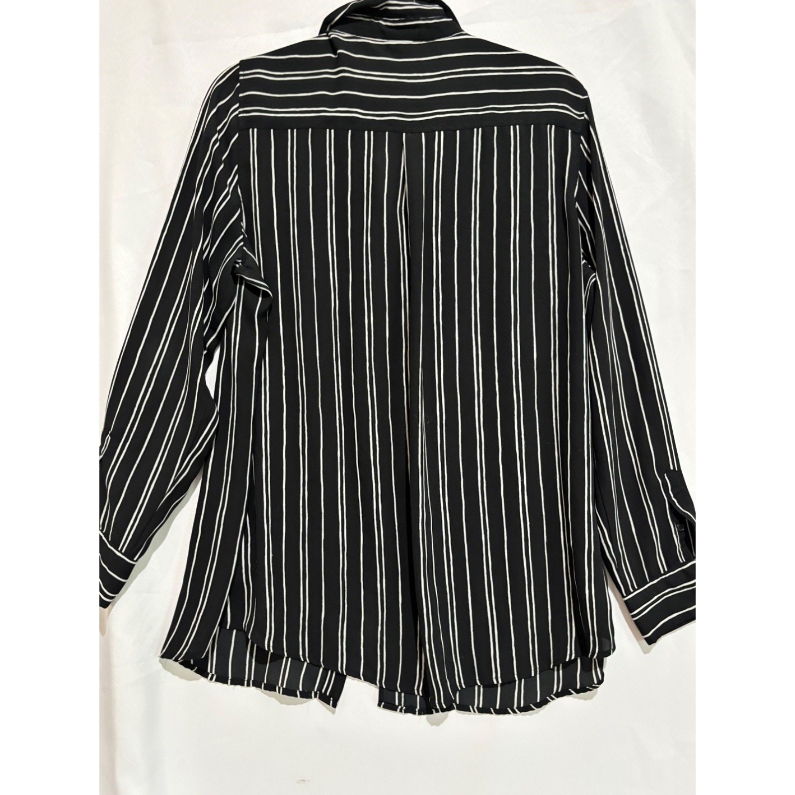 Who What Wear Women’s Black & White Long Sleeve Button Down Shirt sz XL Capsule