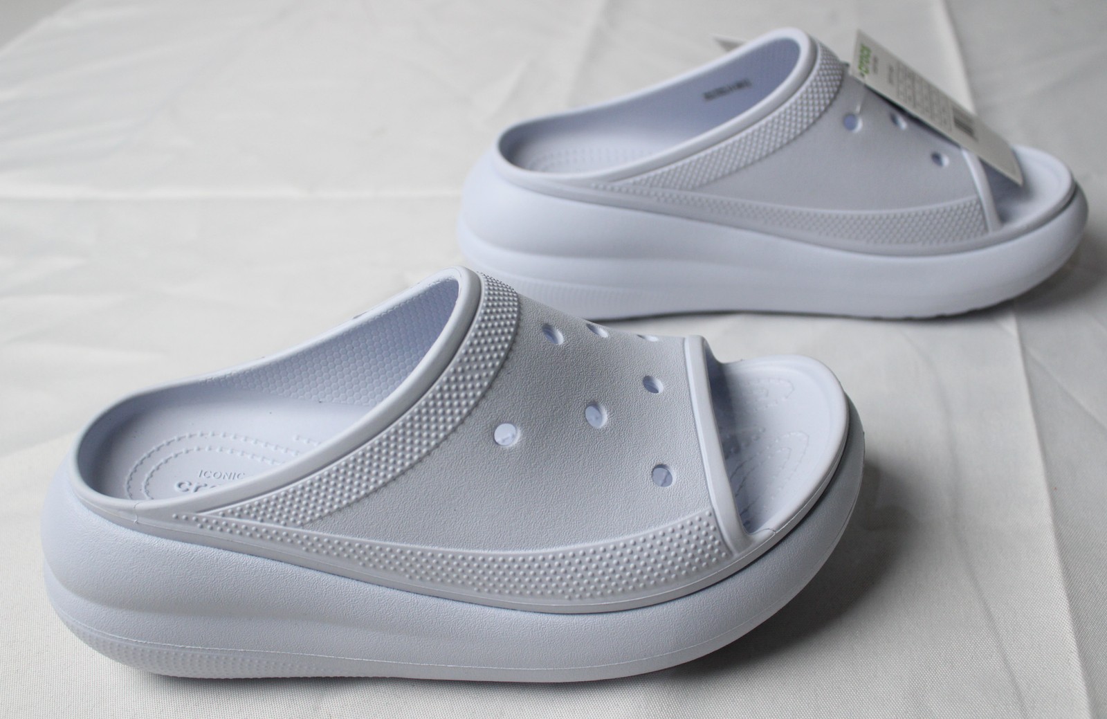 Crocs Unisex Adult Lightweight Platform Crush Slides CL8 Dreamscape Size W8/M6