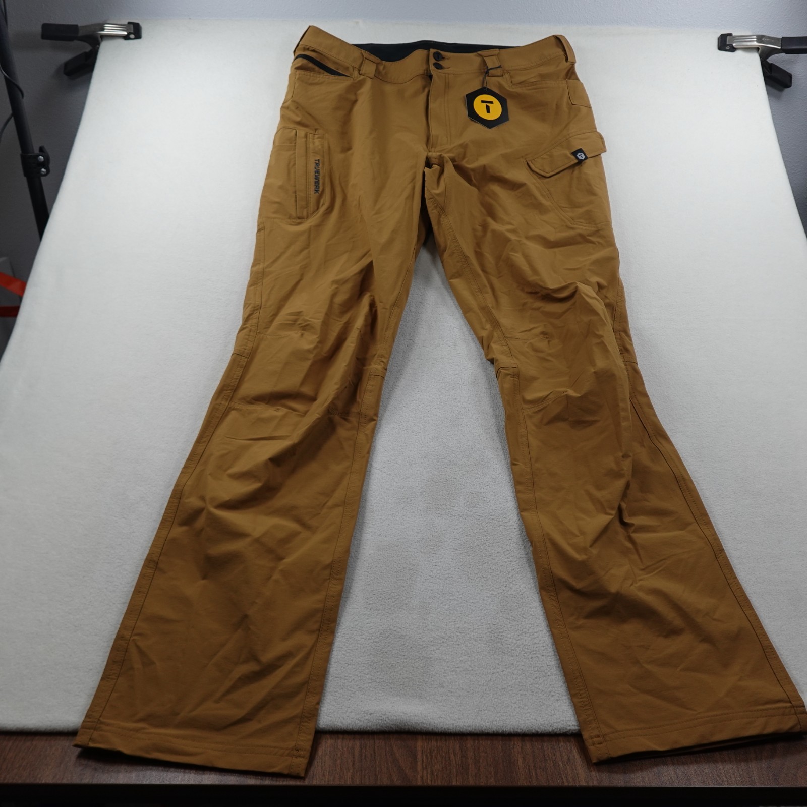 Truewerk T1 Werkpant Pants Mens 38 Brown Tech Cargo Work Performance Stretch NWT