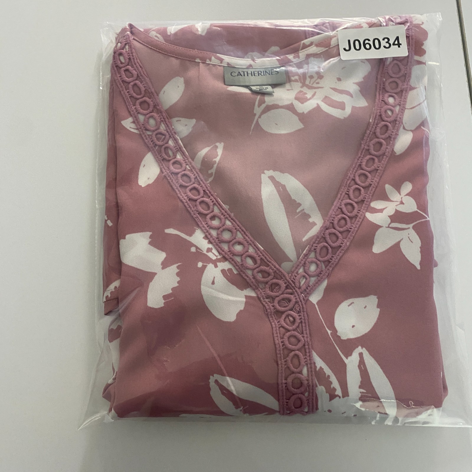 Catherines Crochet Trim V Neck Tunic Size 1X Dark Mauve Pink 3/4 Sleeves